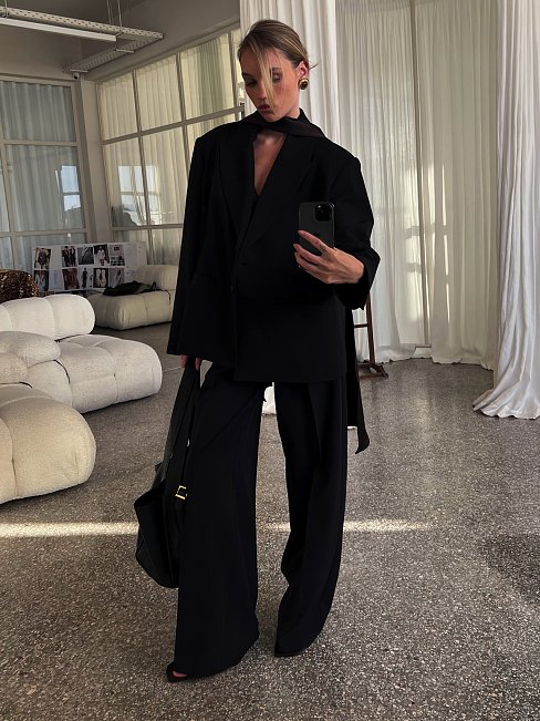 Styling Tips & Outfit Ideas