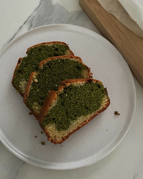 MATCHA POUND CAKE