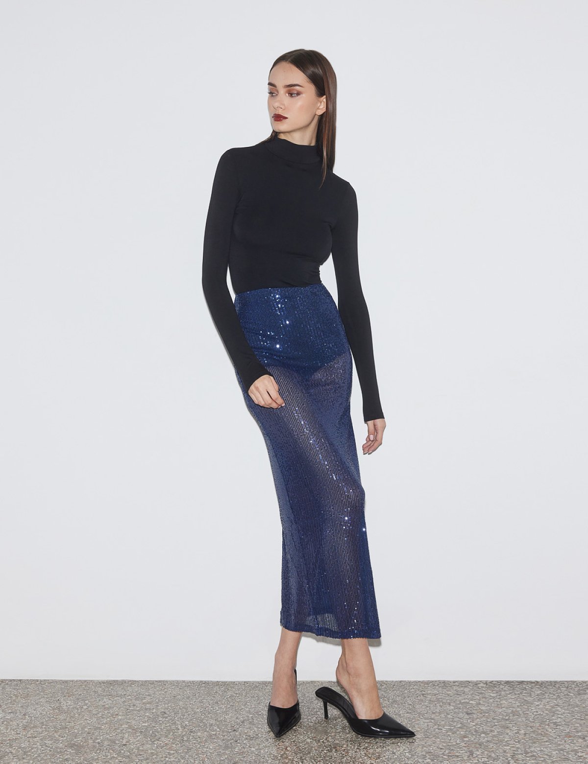 Μακριά ημιδιάφανη φούστα με παγιέτα-2