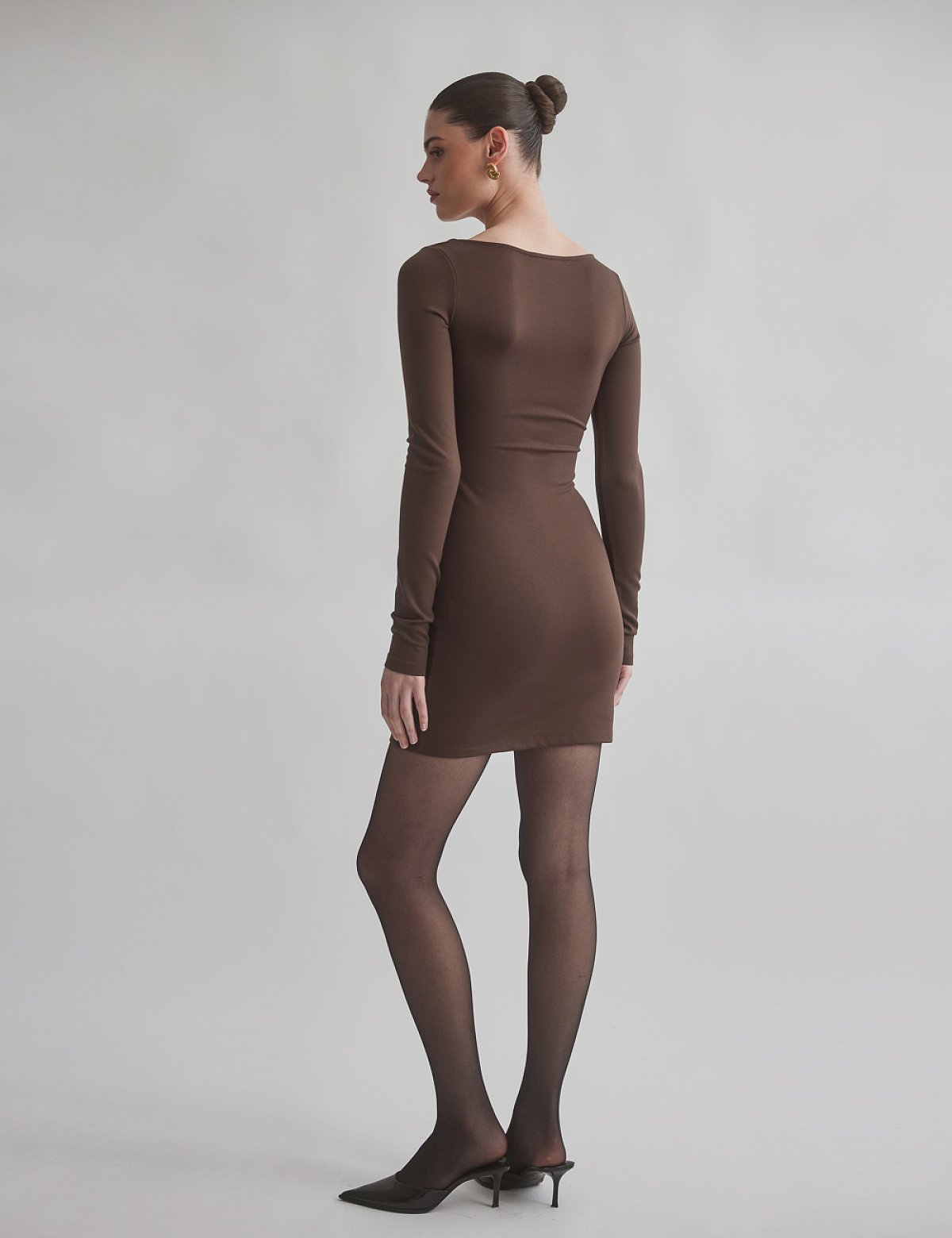 Γυναικείο μακρυμάνικο μίνι φόρεμα με τετράγωνο ντεκολτέ