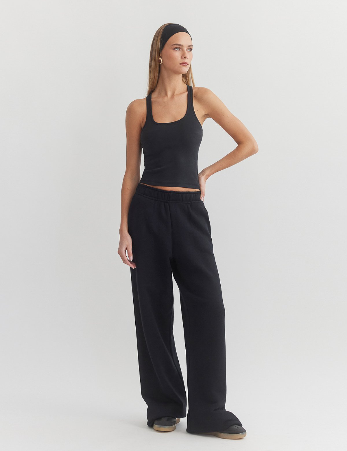 Γυναικεία φαρδιά φόρμα με λάστιχο