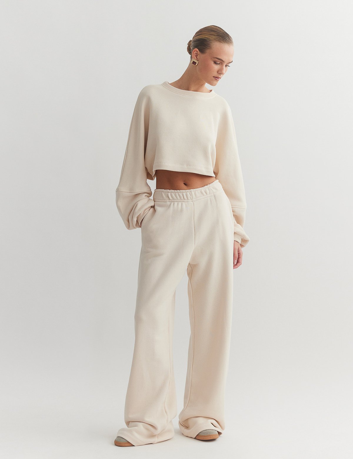 Γυναικεία φαρδιά φόρμα με λάστιχο