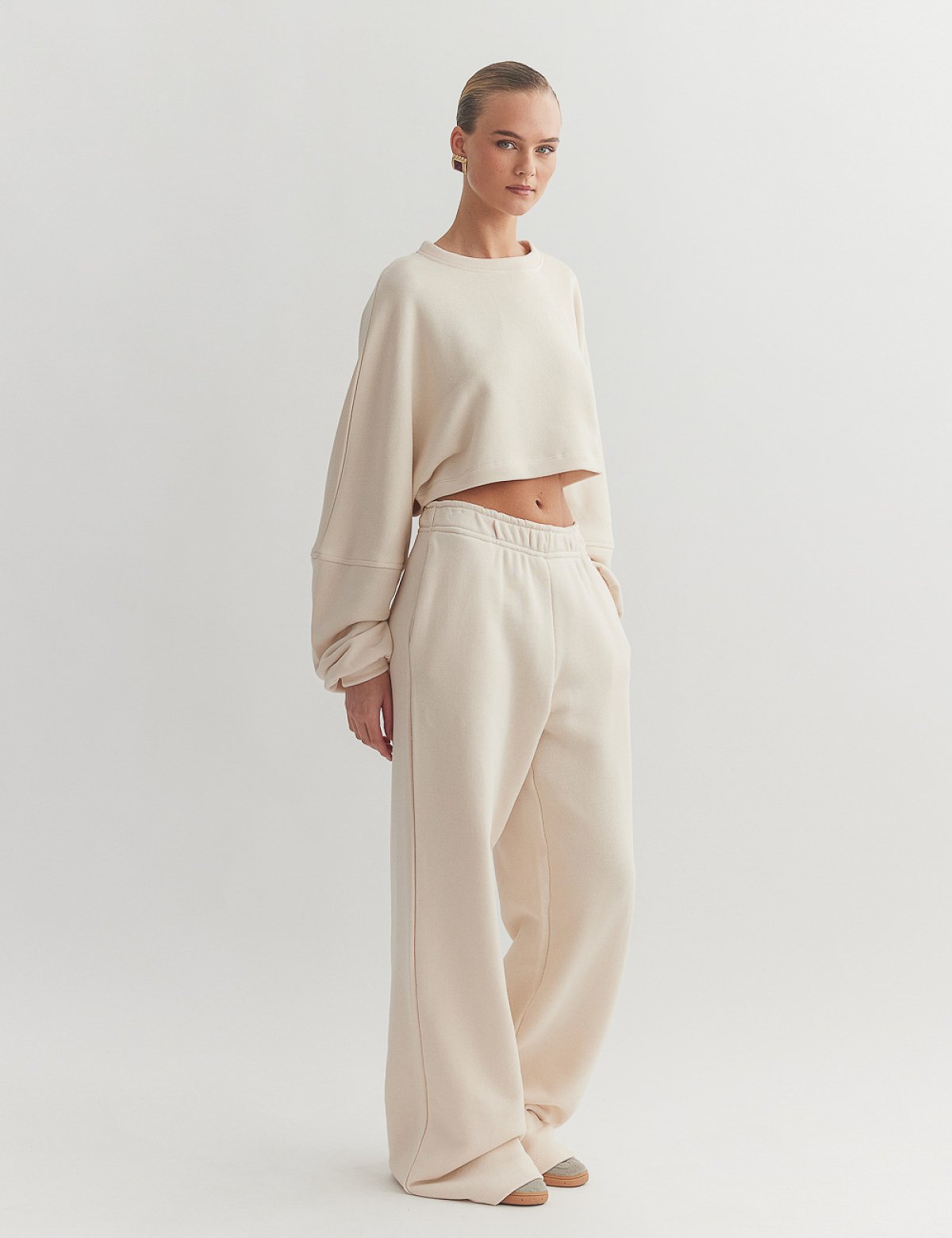 Γυναικεία φαρδιά φόρμα με λάστιχο