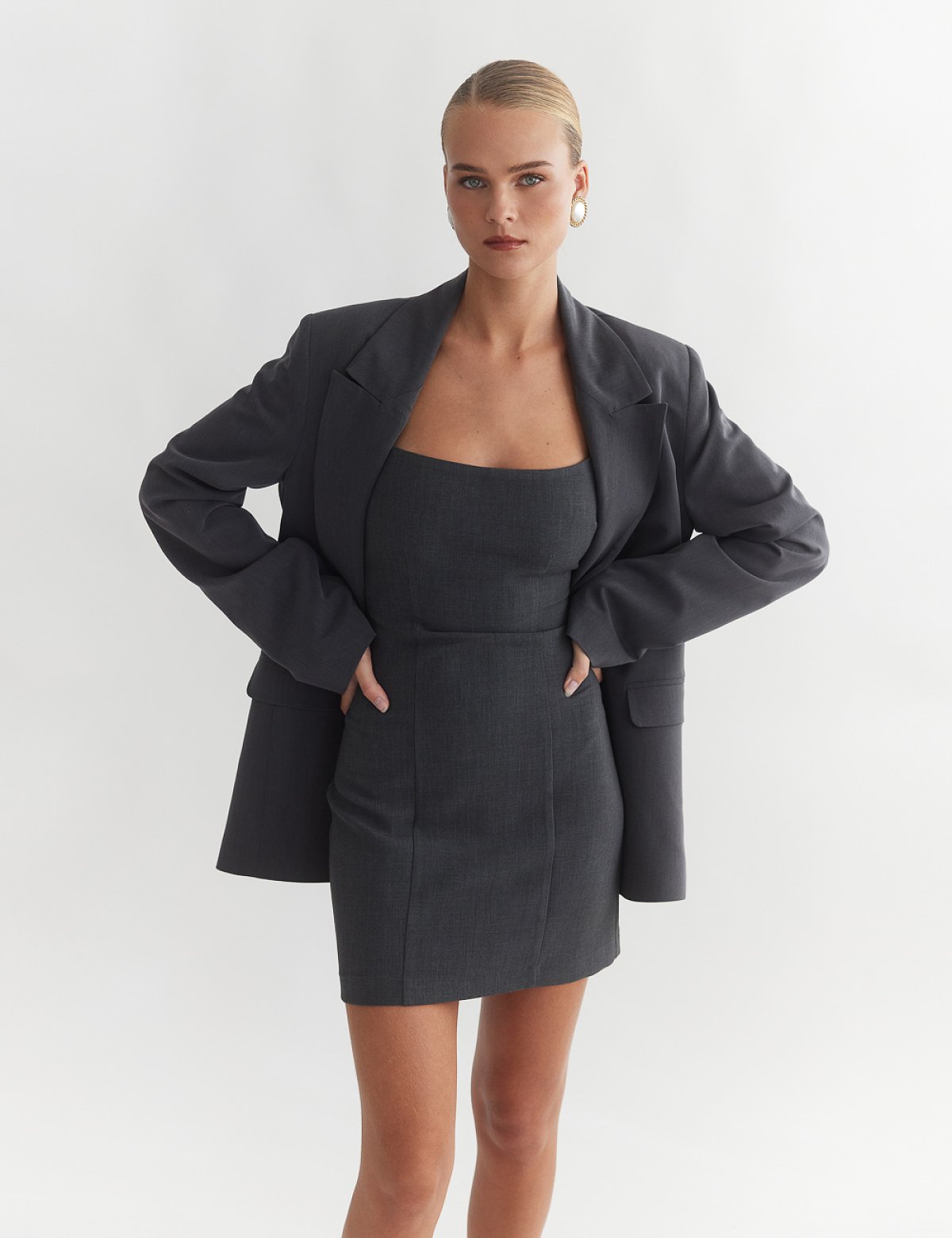 Γυναικείο υφασμάτινο μίνι φόρεμα