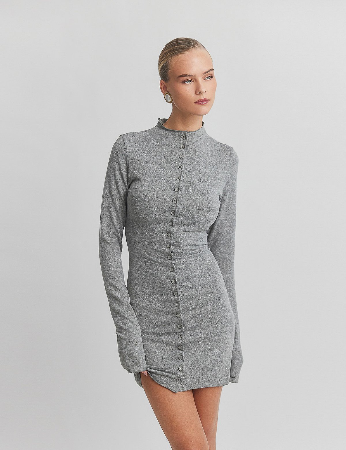 Γυναικείο μακρυμάνικο πλεκτό μίνι φόρεμα με κουμπιά