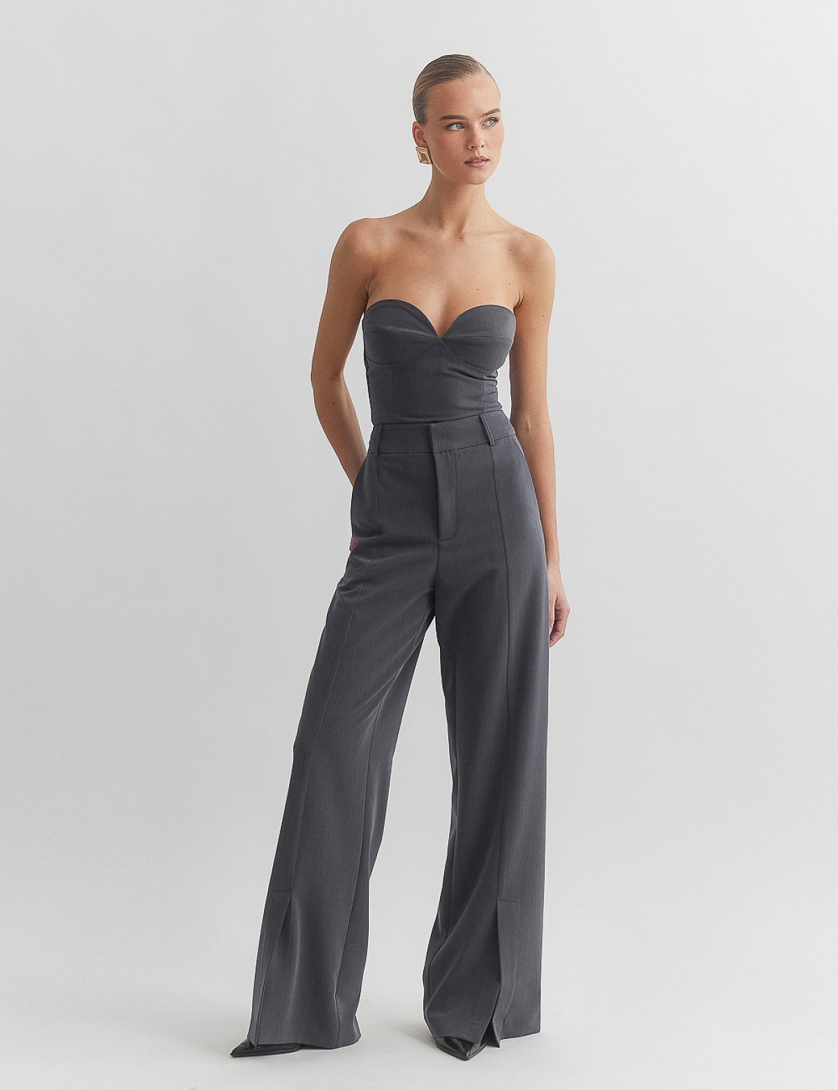 Γυναικείο υφασμάτινο παντελόνι με σκίσιμο