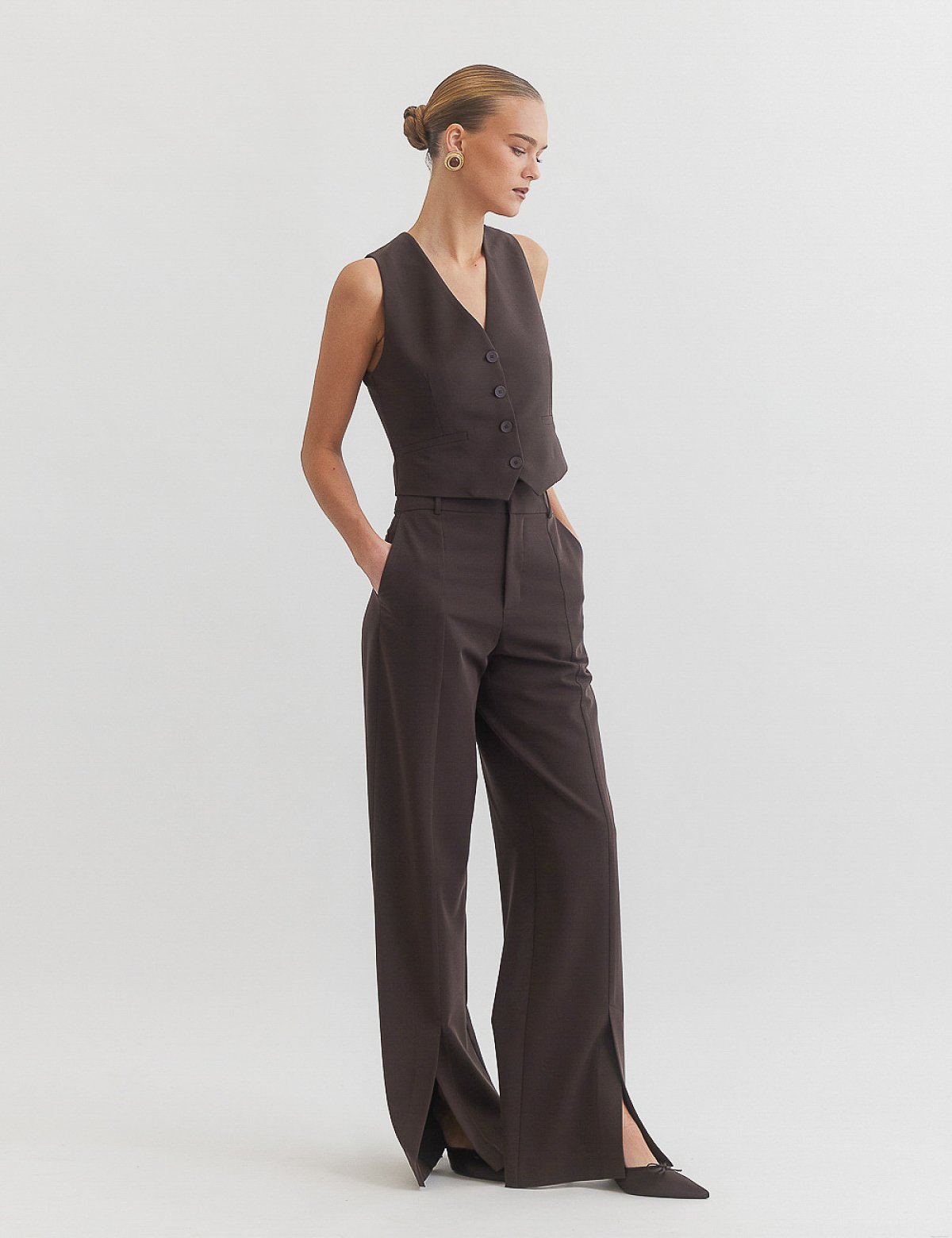 Γυναικείο υφασμάτινο παντελόνι με σκίσιμο