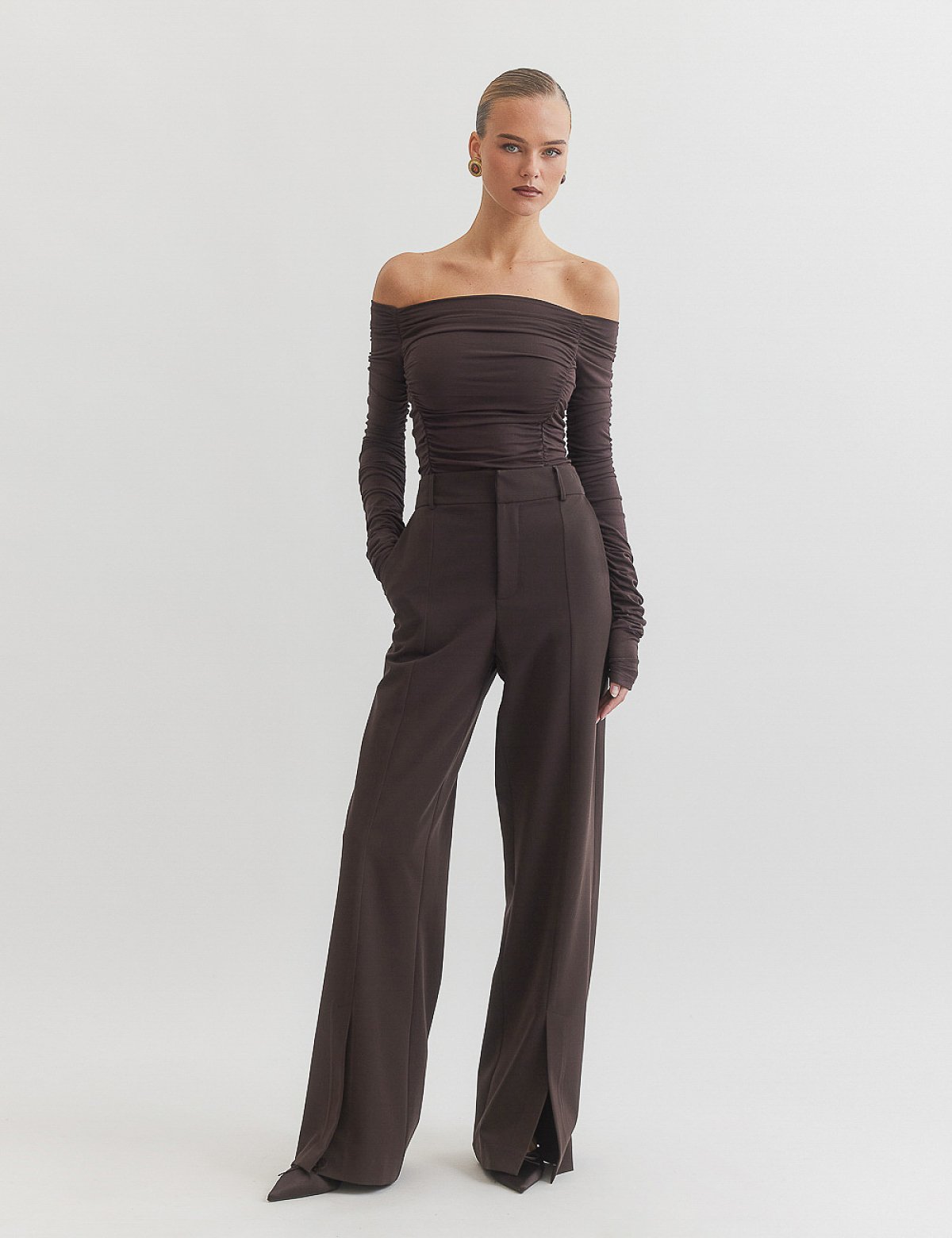 Γυναικείο υφασμάτινο παντελόνι με σκίσιμο