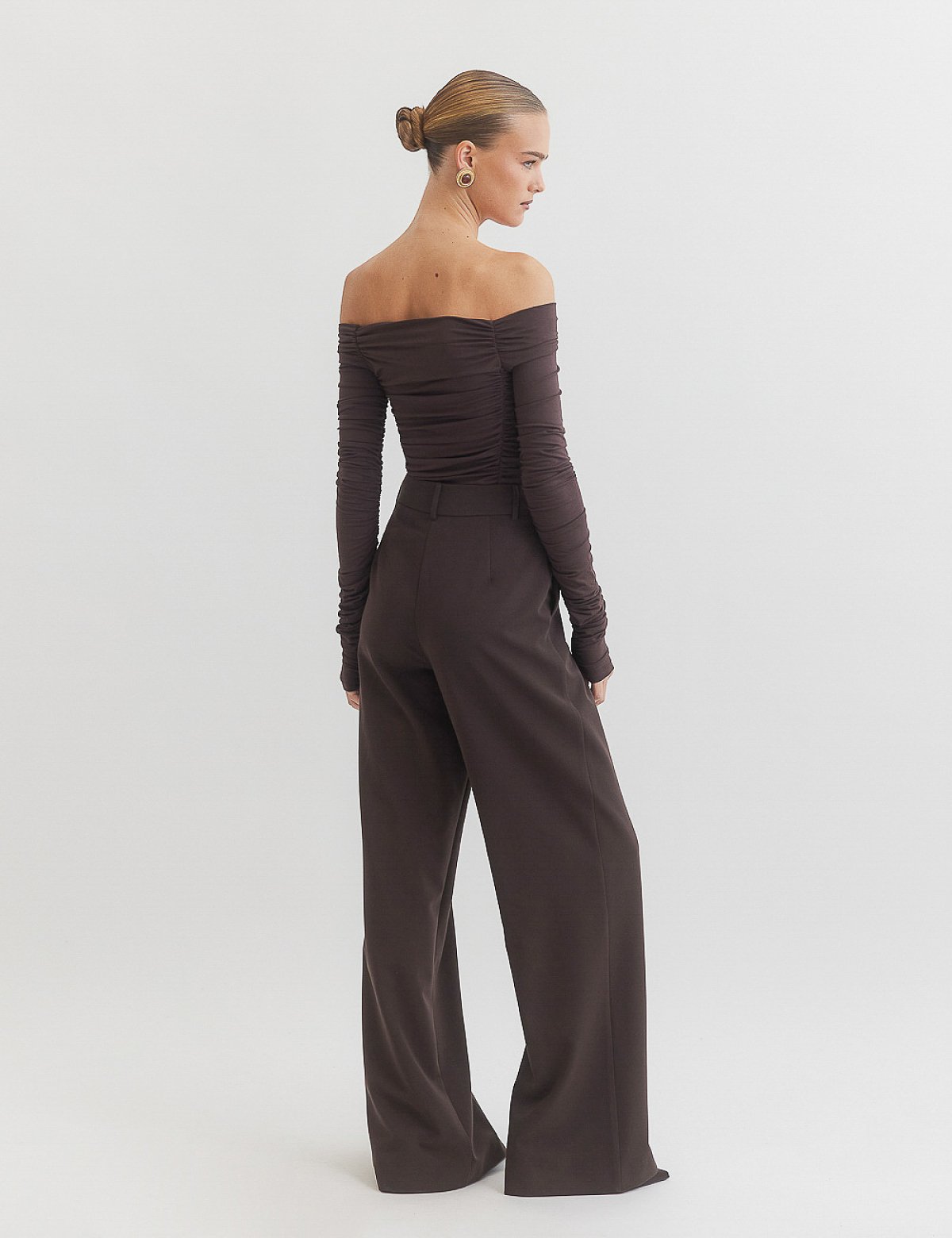 Γυναικείο υφασμάτινο παντελόνι με σκίσιμο