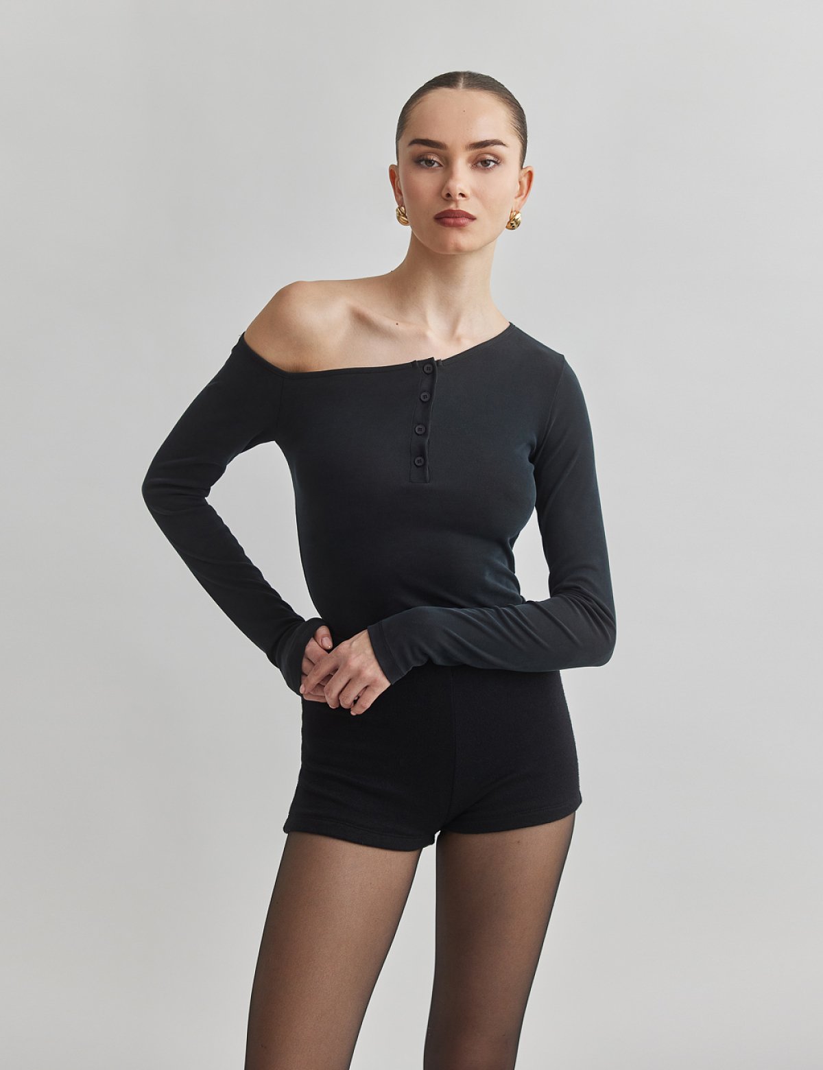 Γυναικεία one-shoulder μακρυμάνικη μπλούζα ριπ