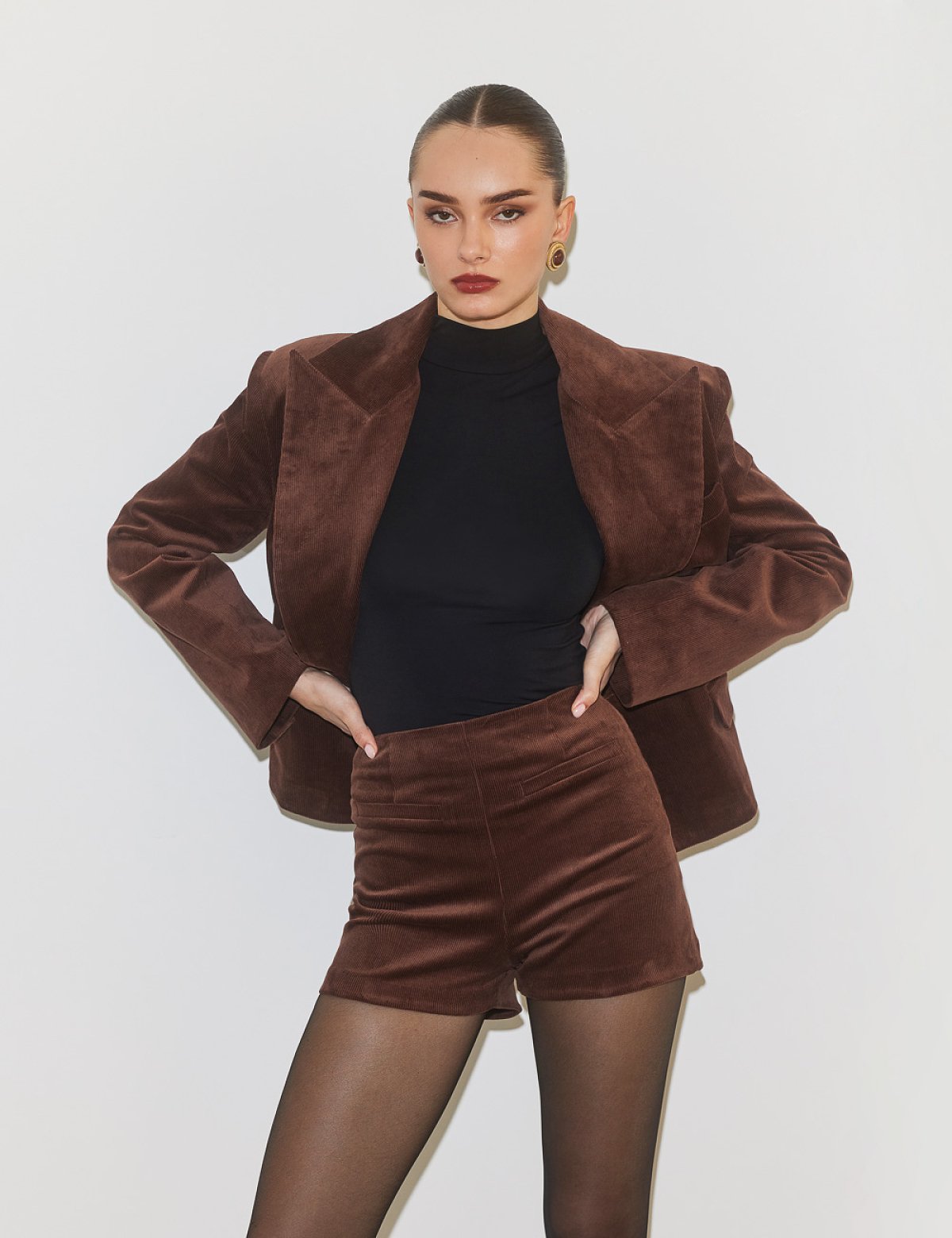 Ψηλόμεσο κοτλέ σορτς-6