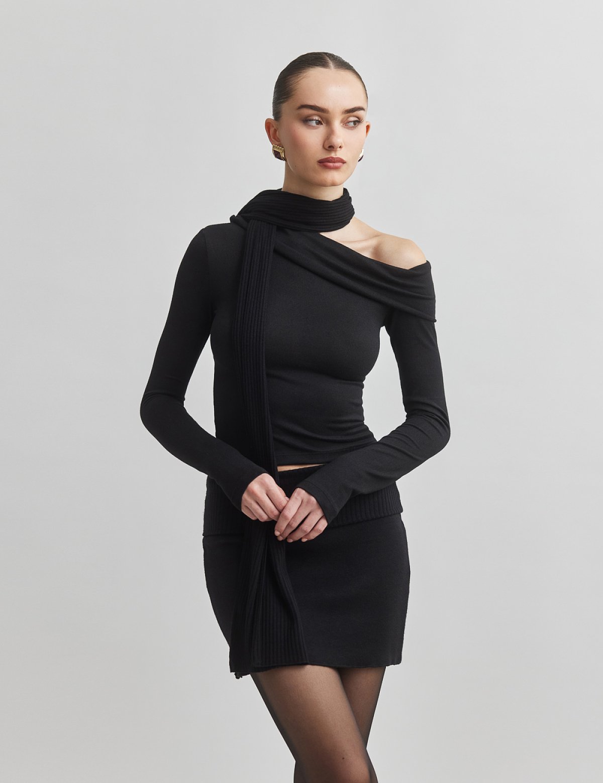 One-shoulder longsleeve blouse-9