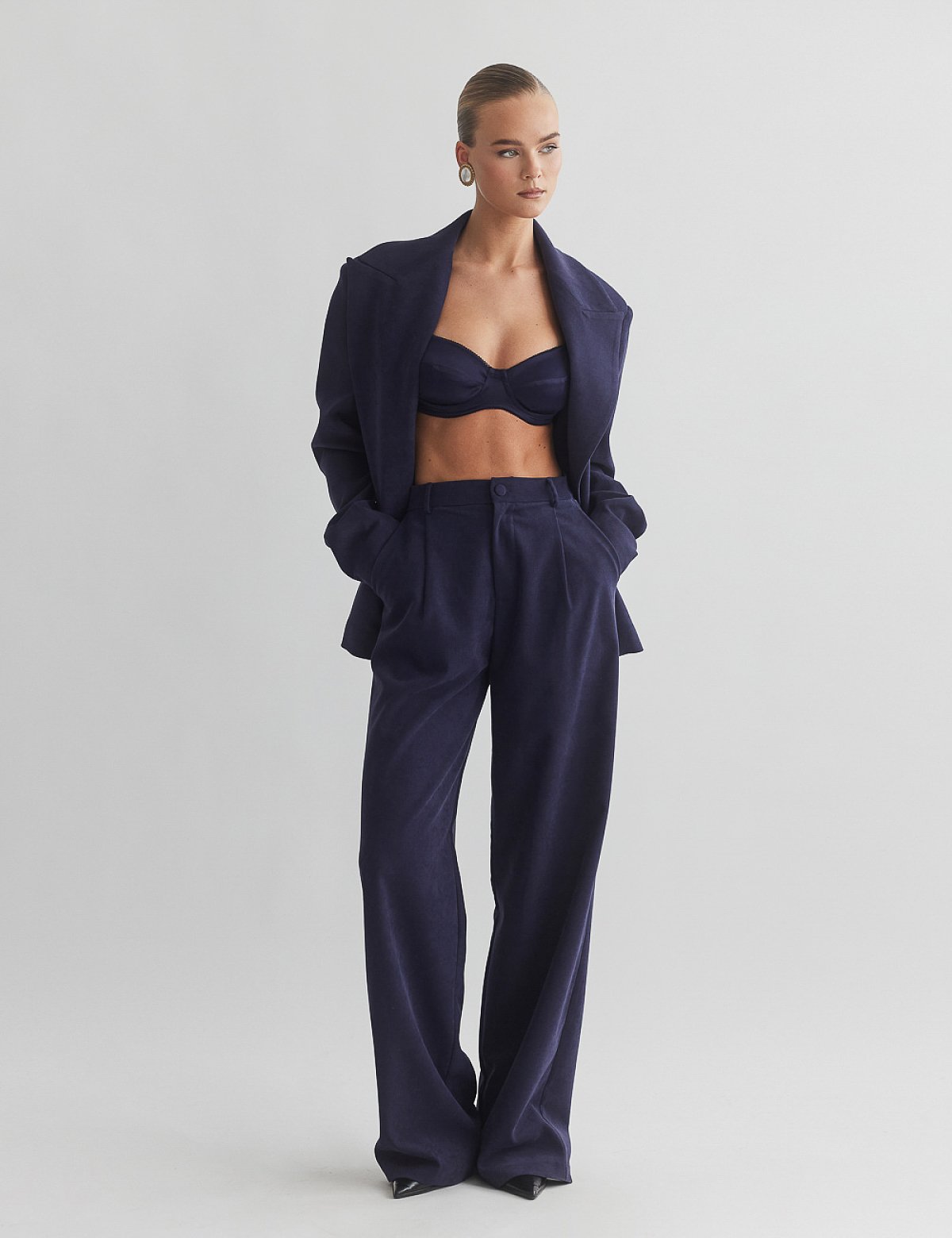 Βελούδινο κοτλέ παντελόνι με πιέτες-3