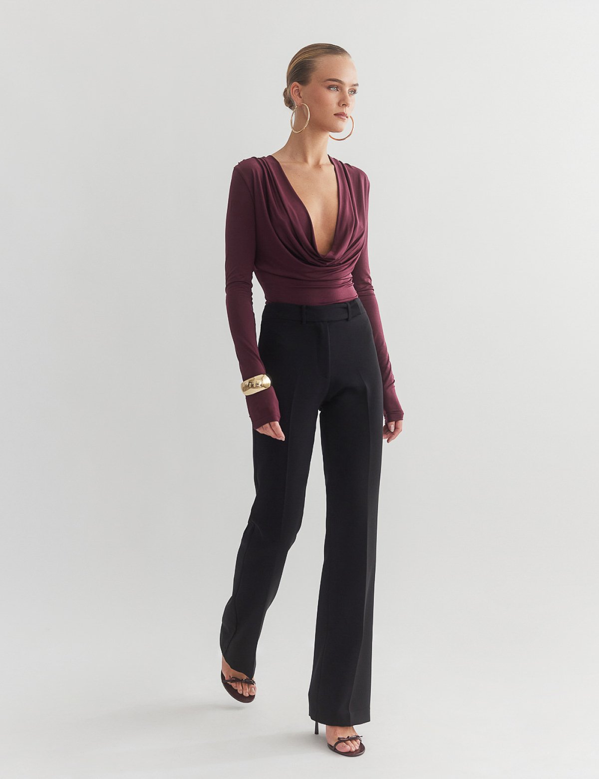 Straight trousers with crease-1