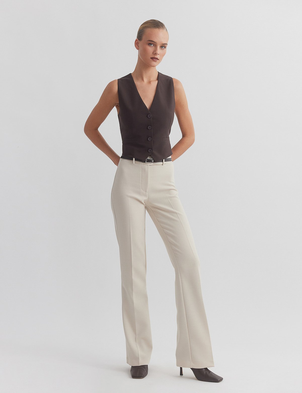 Straight trousers with crease-14