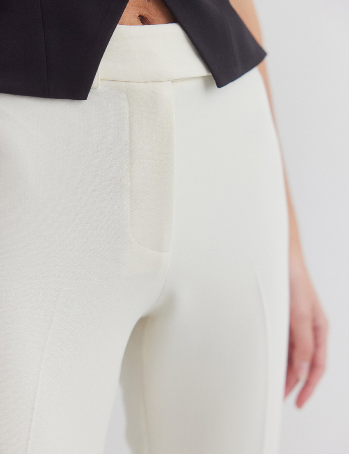 Straight trousers with crease-7