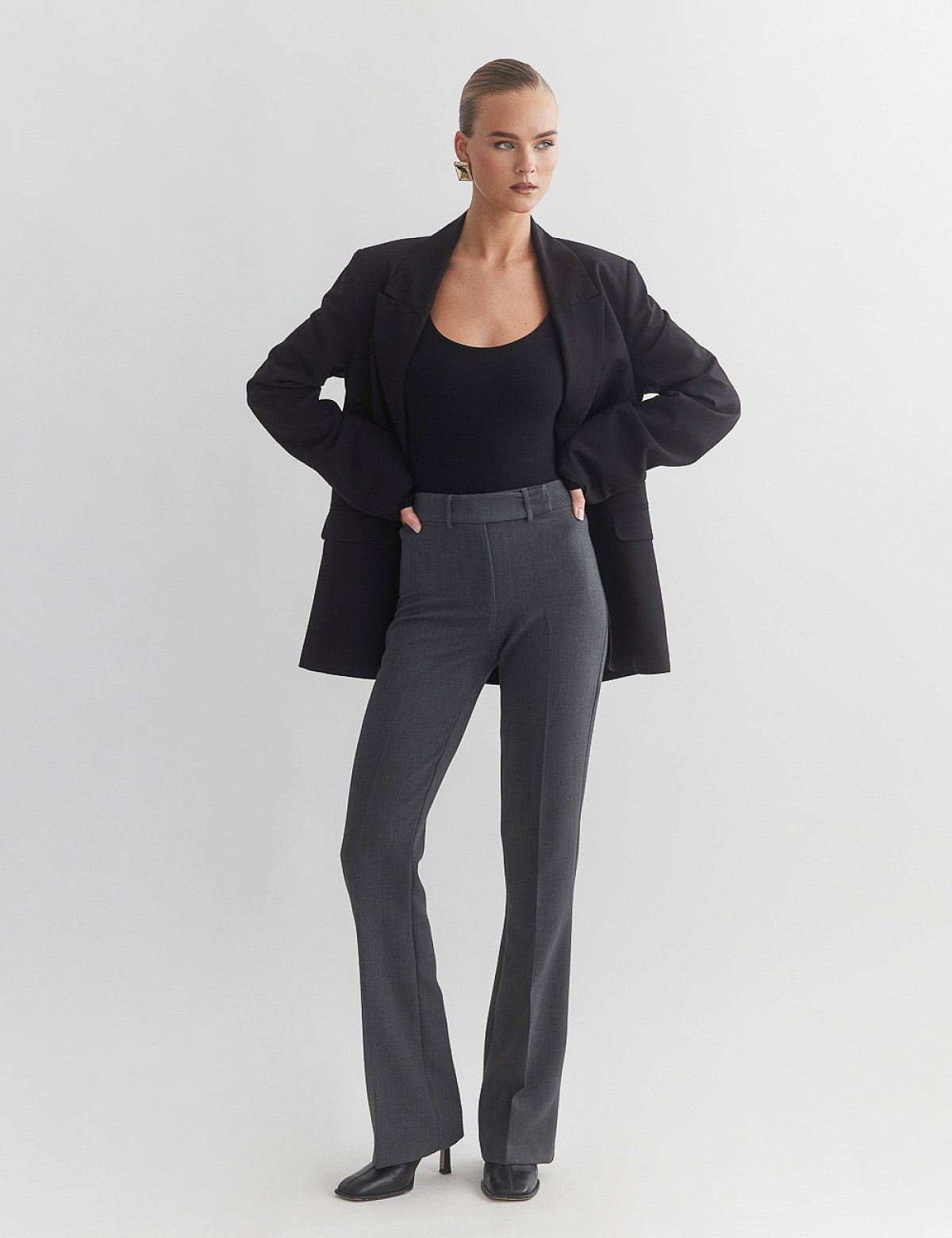 Straight trousers with crease-12