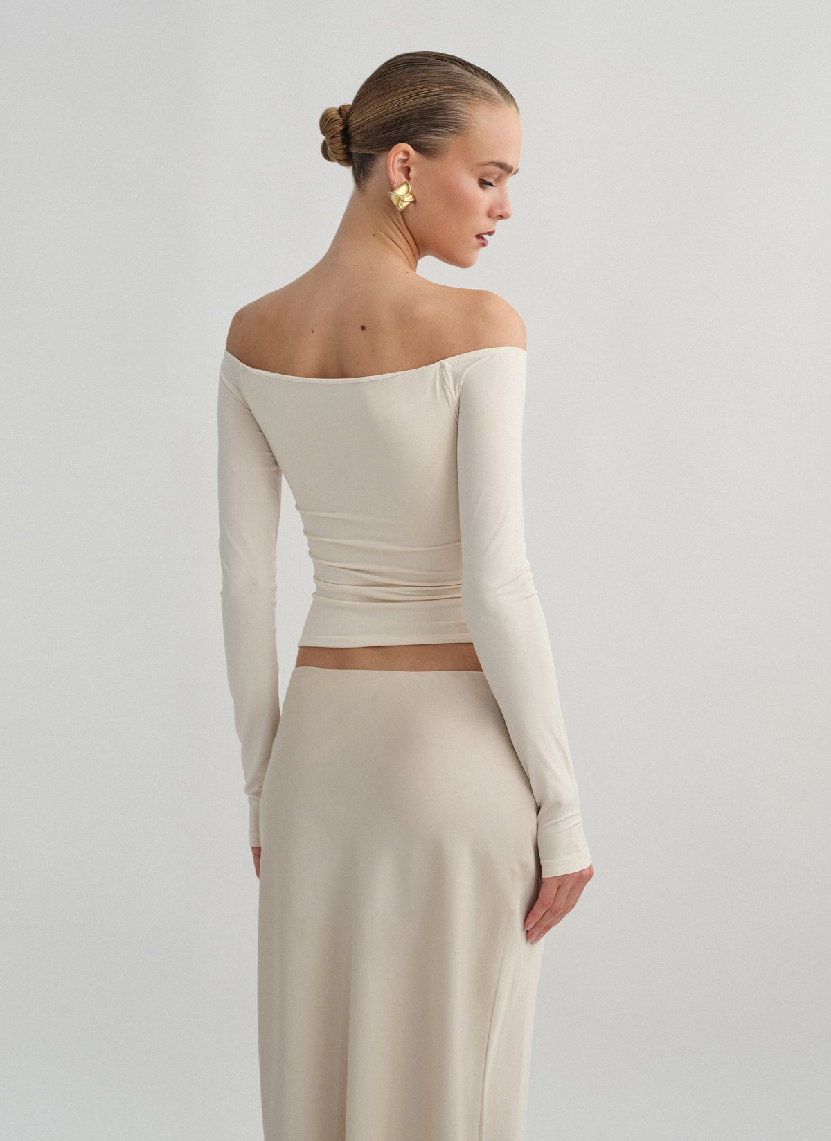 Μακρυμάνικη μπλούζα με χιαστί ντεκολτέ-2