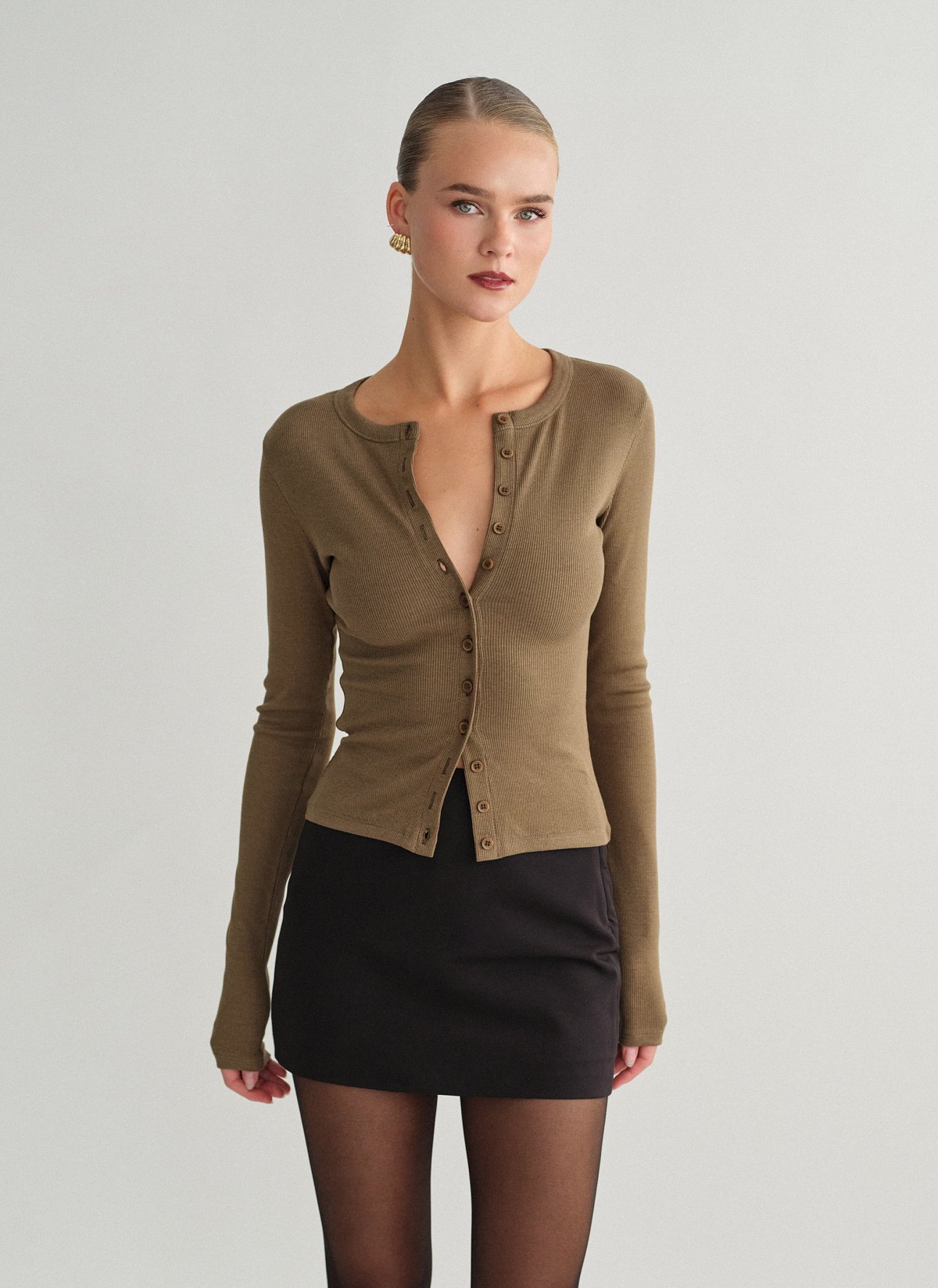 Longsleeve ribbed cardigan with buttons-1