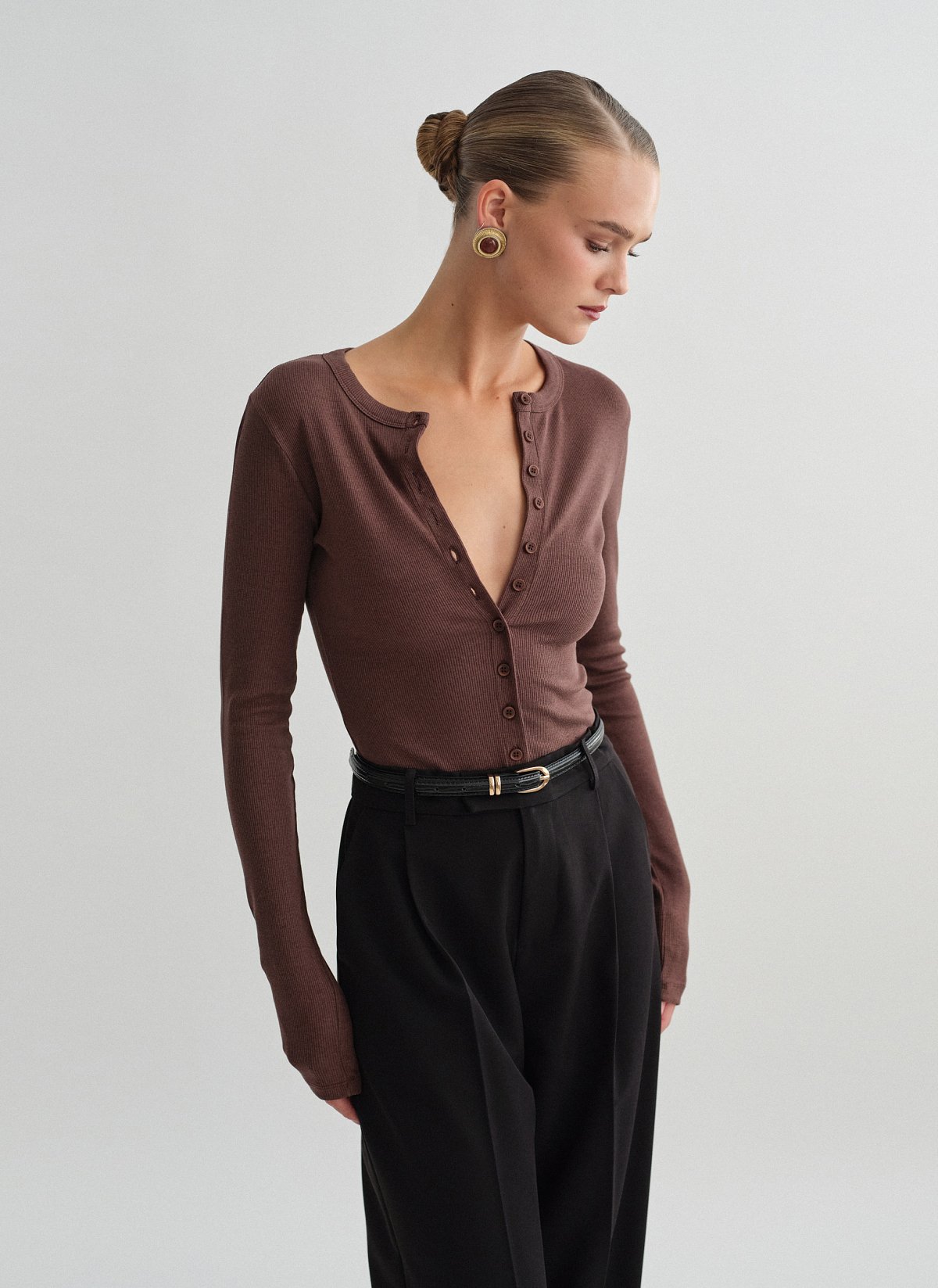 Longsleeve ribbed cardigan with buttons-16