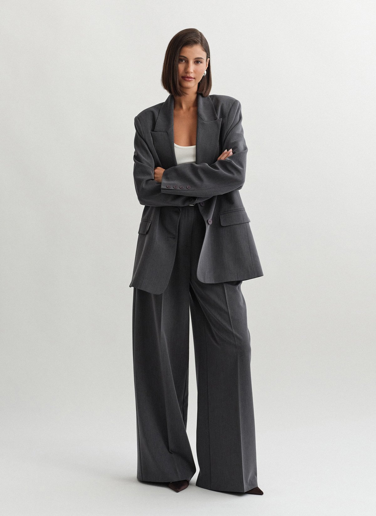 Γυναικείο υφασμάτινο παντελόνι με πιέτες