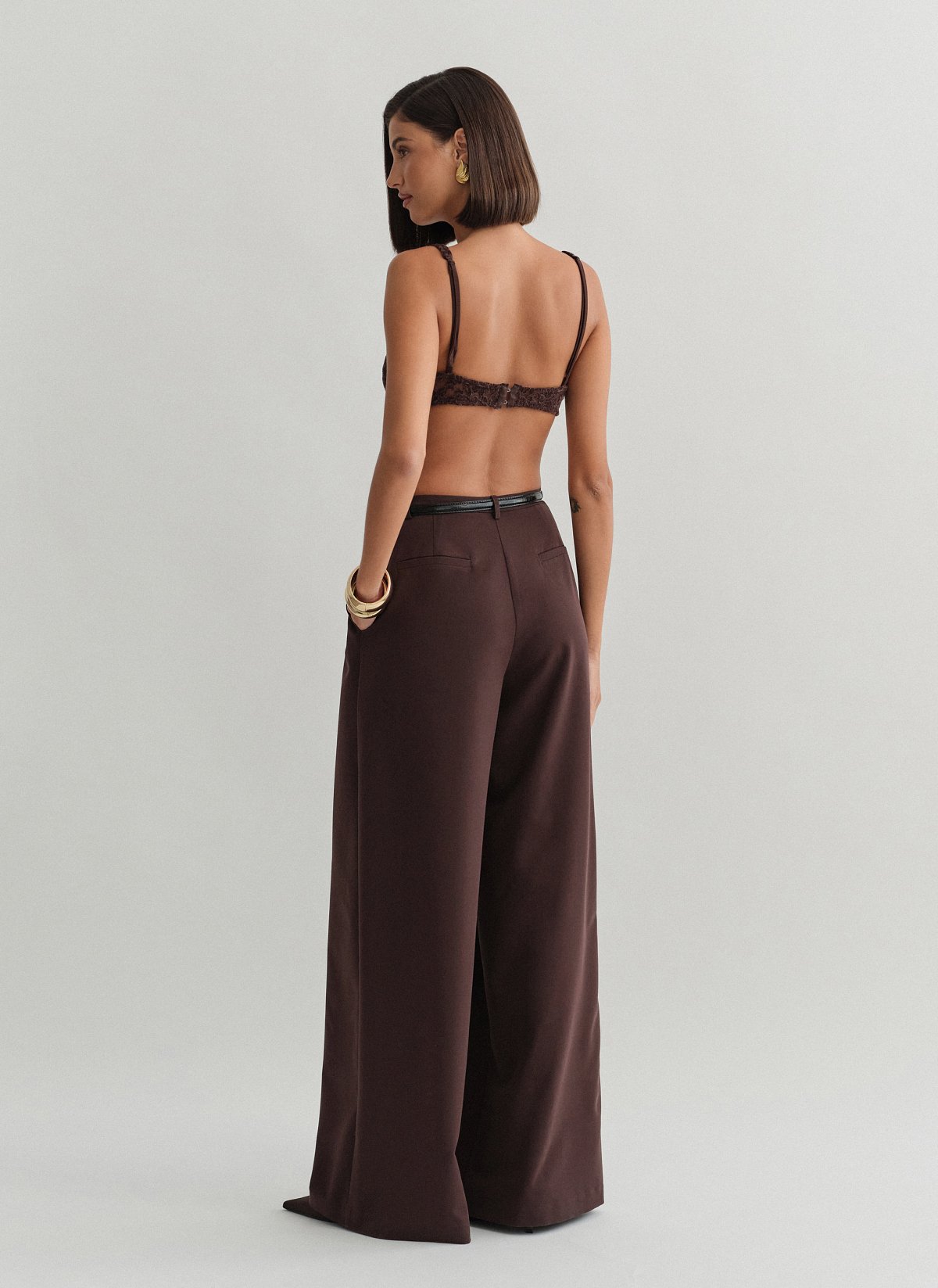 Γυναικείο υφασμάτινο παντελόνι με πιέτες