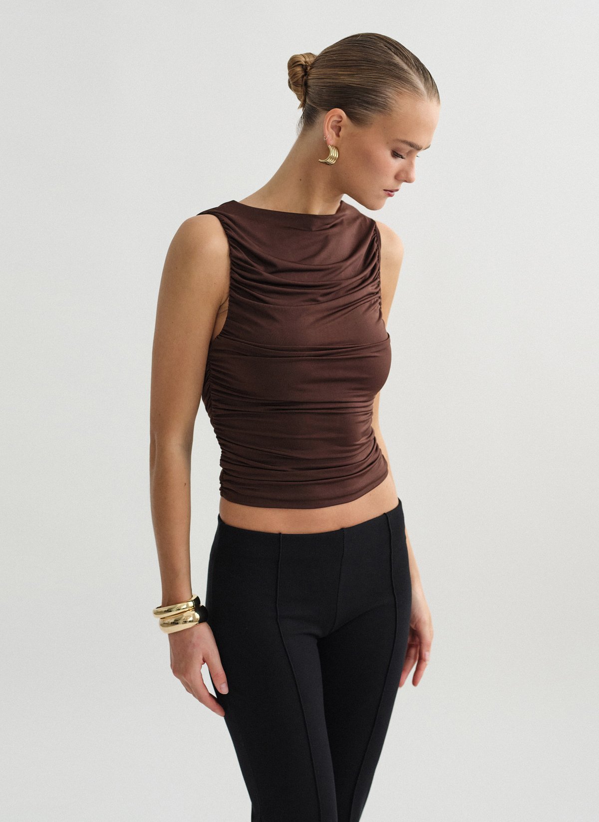 Αμάνικη μπλούζα με σούρες-6