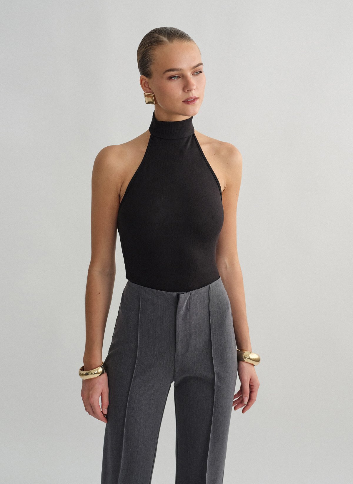 Openback sleeveless blouse-6