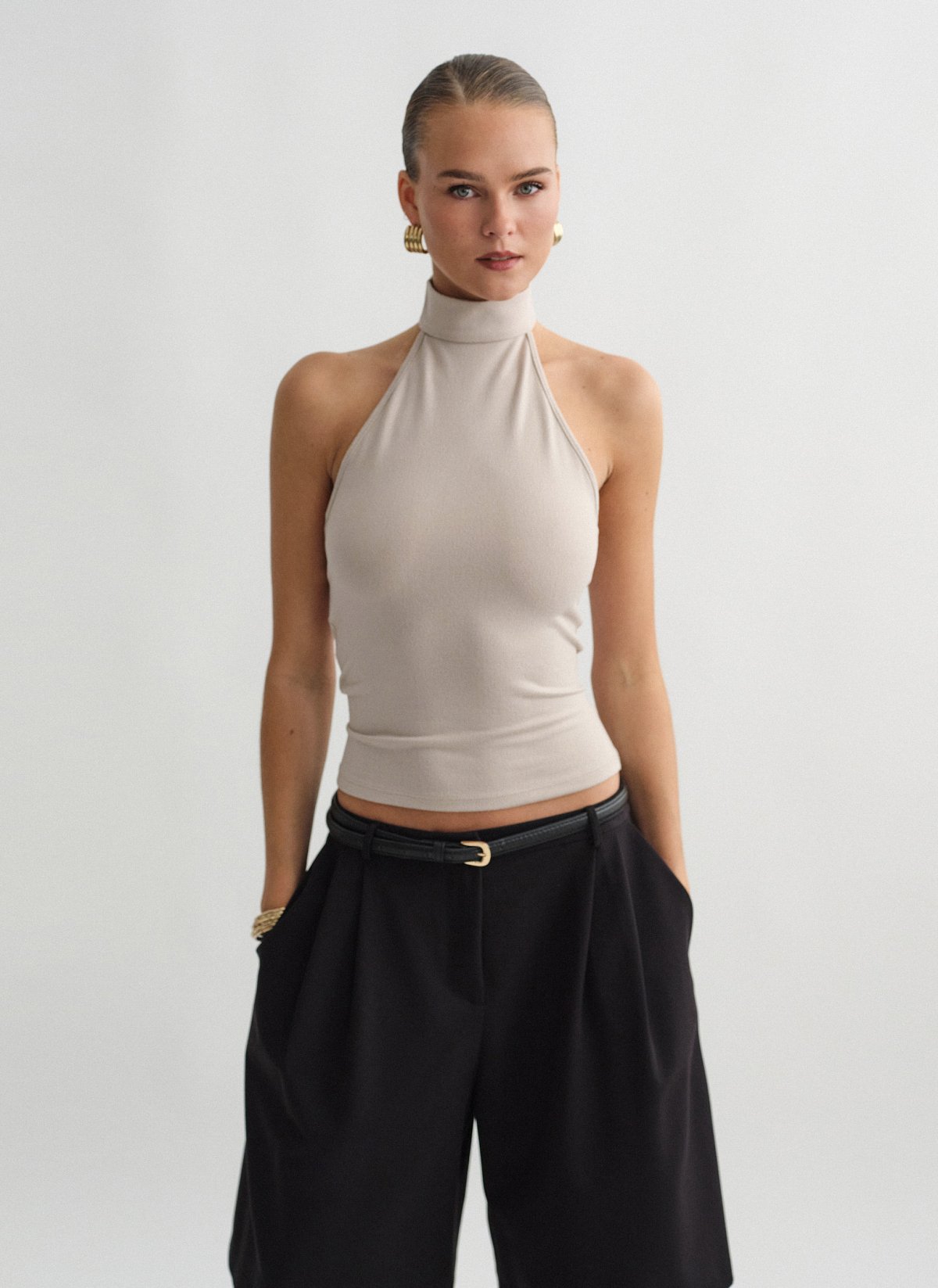 Openback sleeveless blouse-11