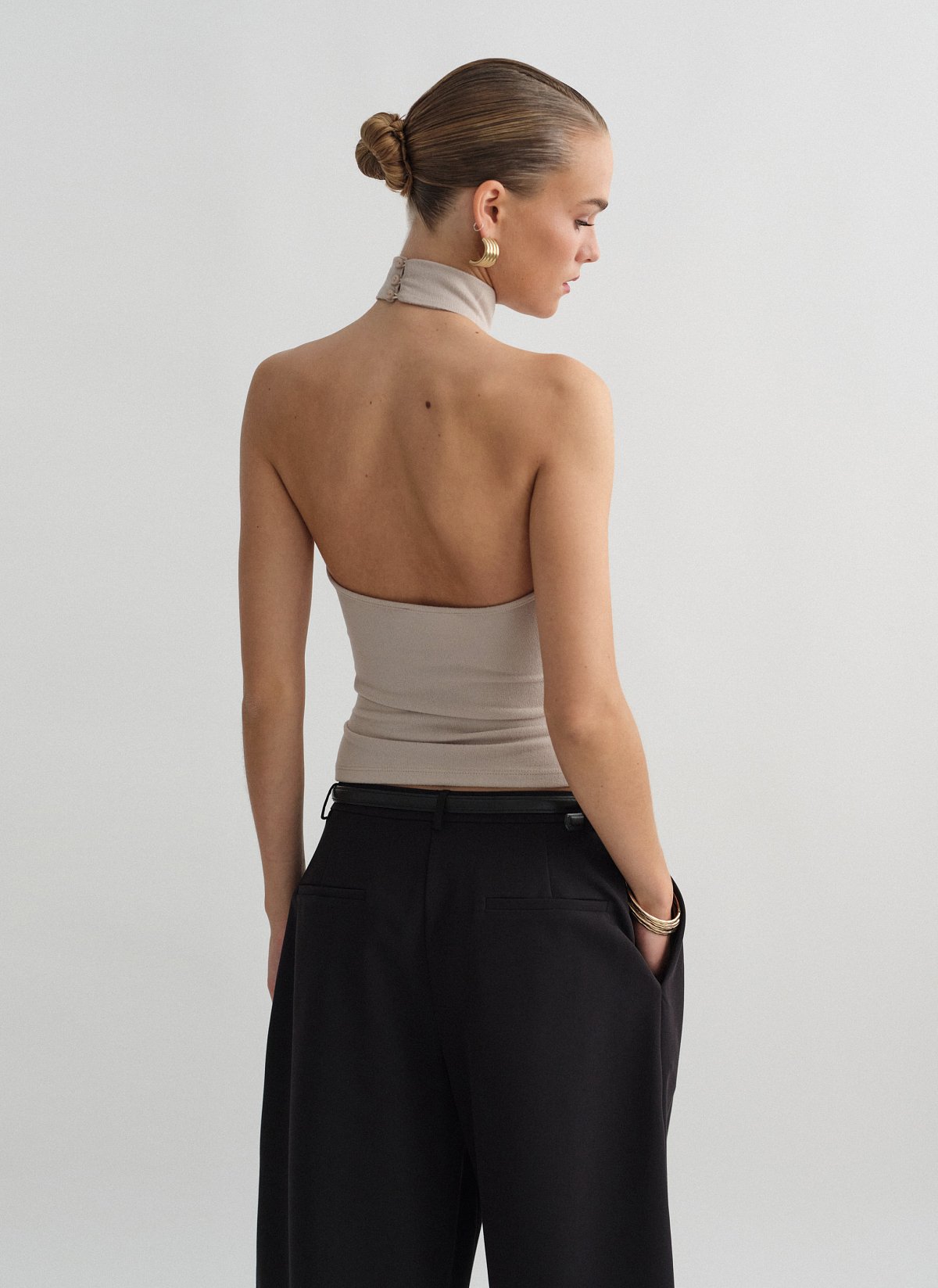 Openback sleeveless blouse-10