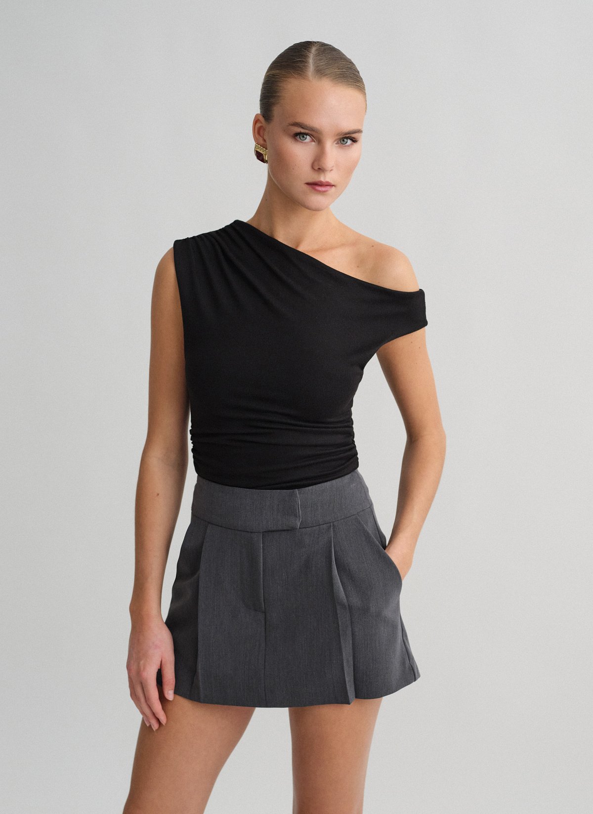 One-shoulder μπλούζα με σούρες-7