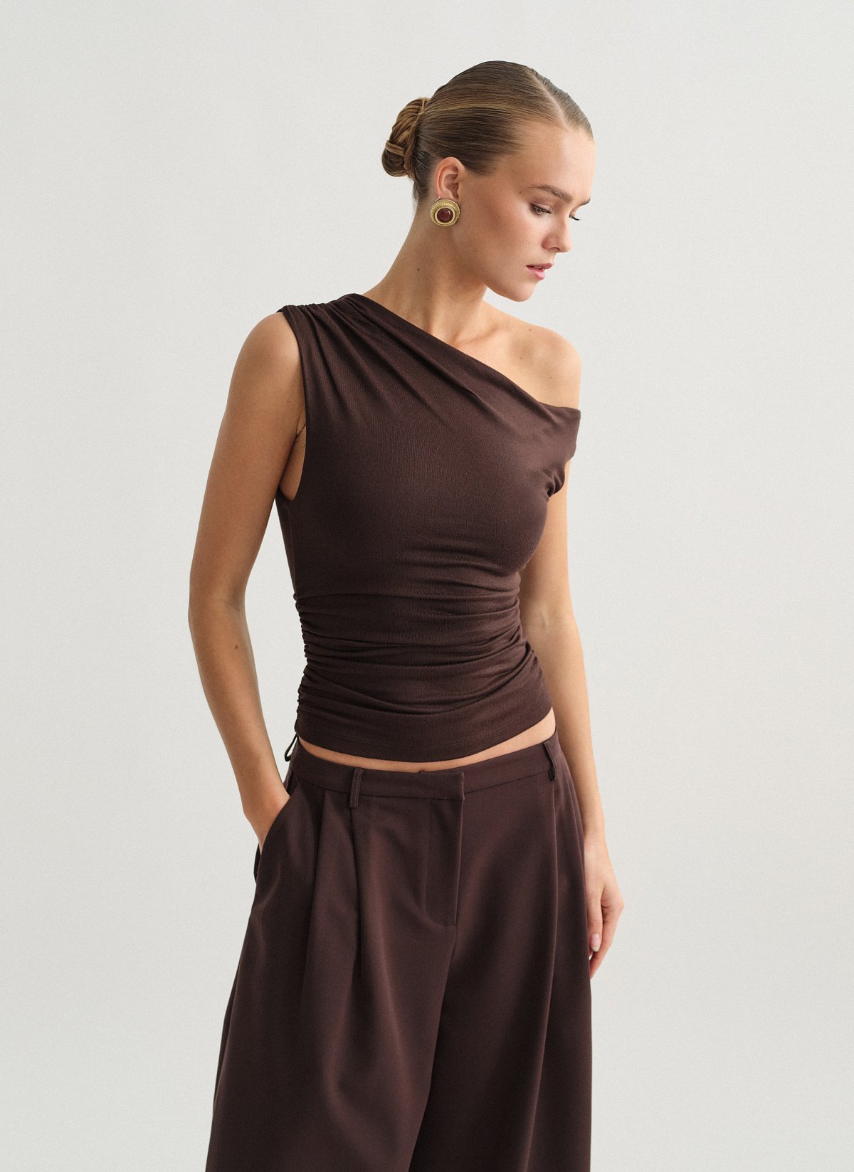 One-shoulder μπλούζα με σούρες-2