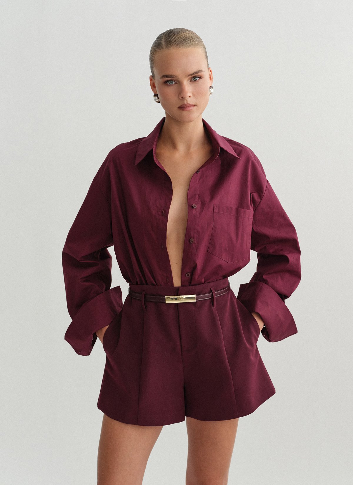 Γυναικείο υφασμάτινο σορτς με ραφές