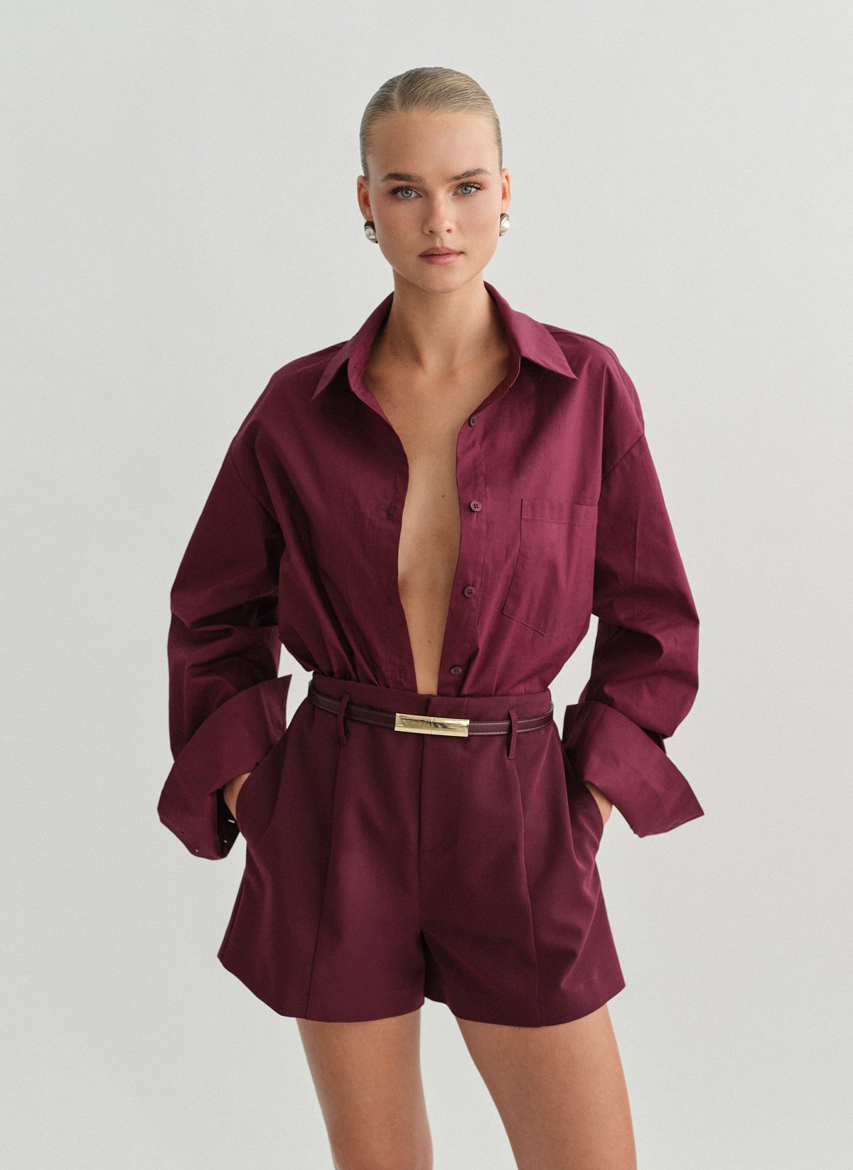 Γυναικείο υφασμάτινο σορτς με ραφές