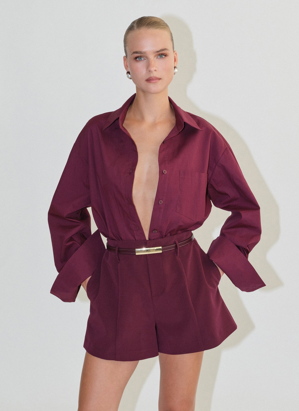 Γυναικείο υφασμάτινο σορτς με ραφές