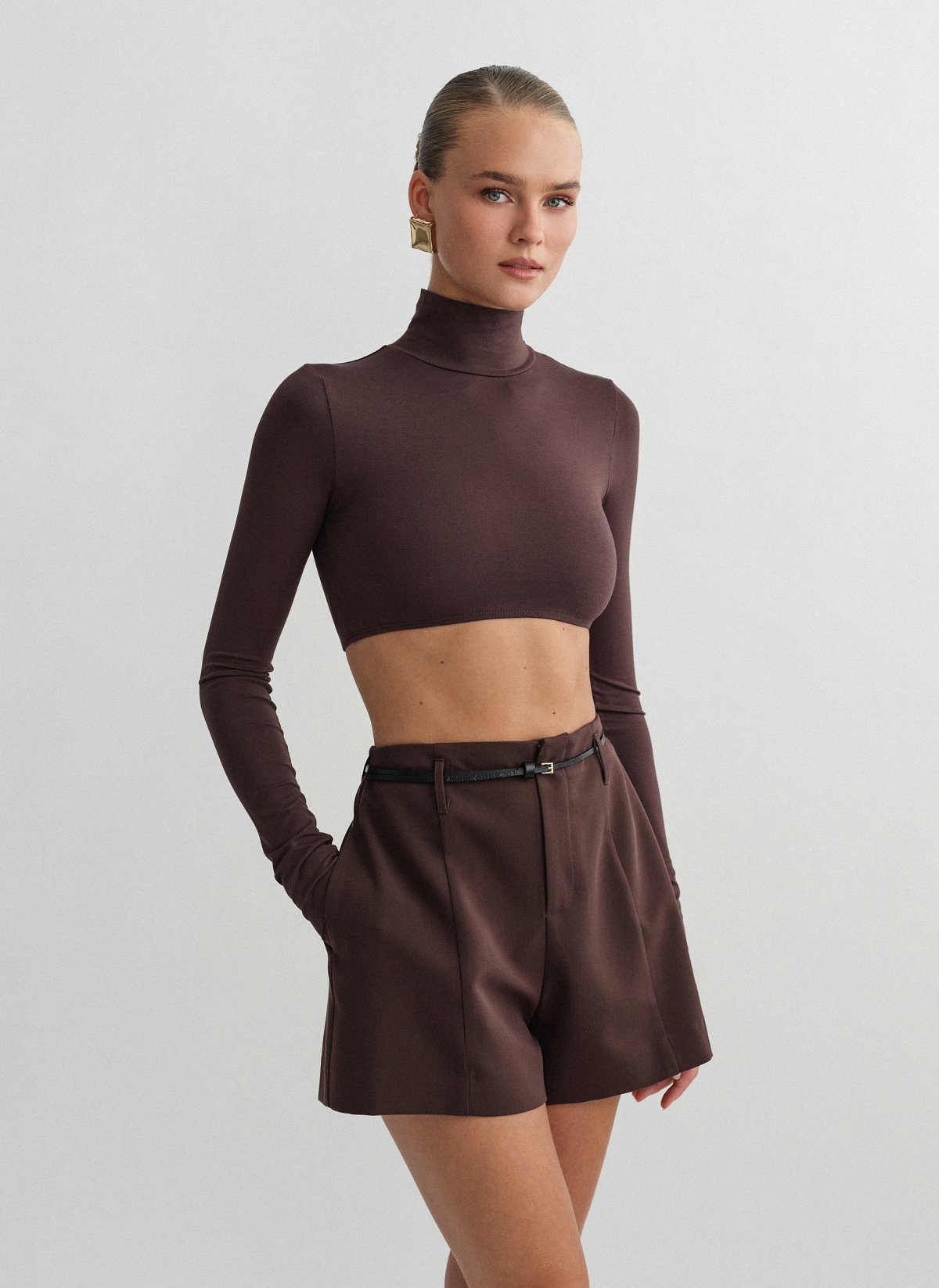 Γυναικείο υφασμάτινο σορτς με ραφές