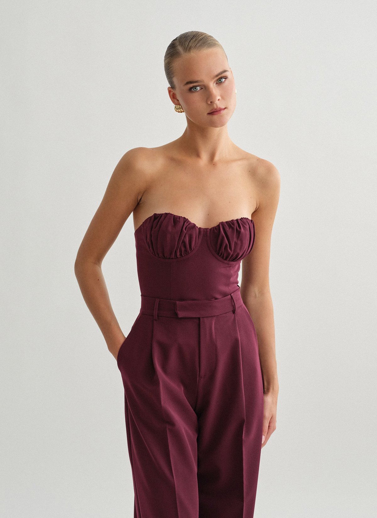 Υφασμάτινο κορσέ τοπ με λεπτομέρεια σούρες