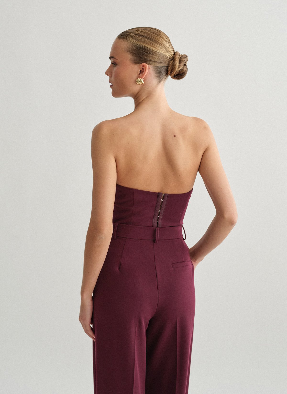 Υφασμάτινο κορσέ τοπ με λεπτομέρεια σούρες