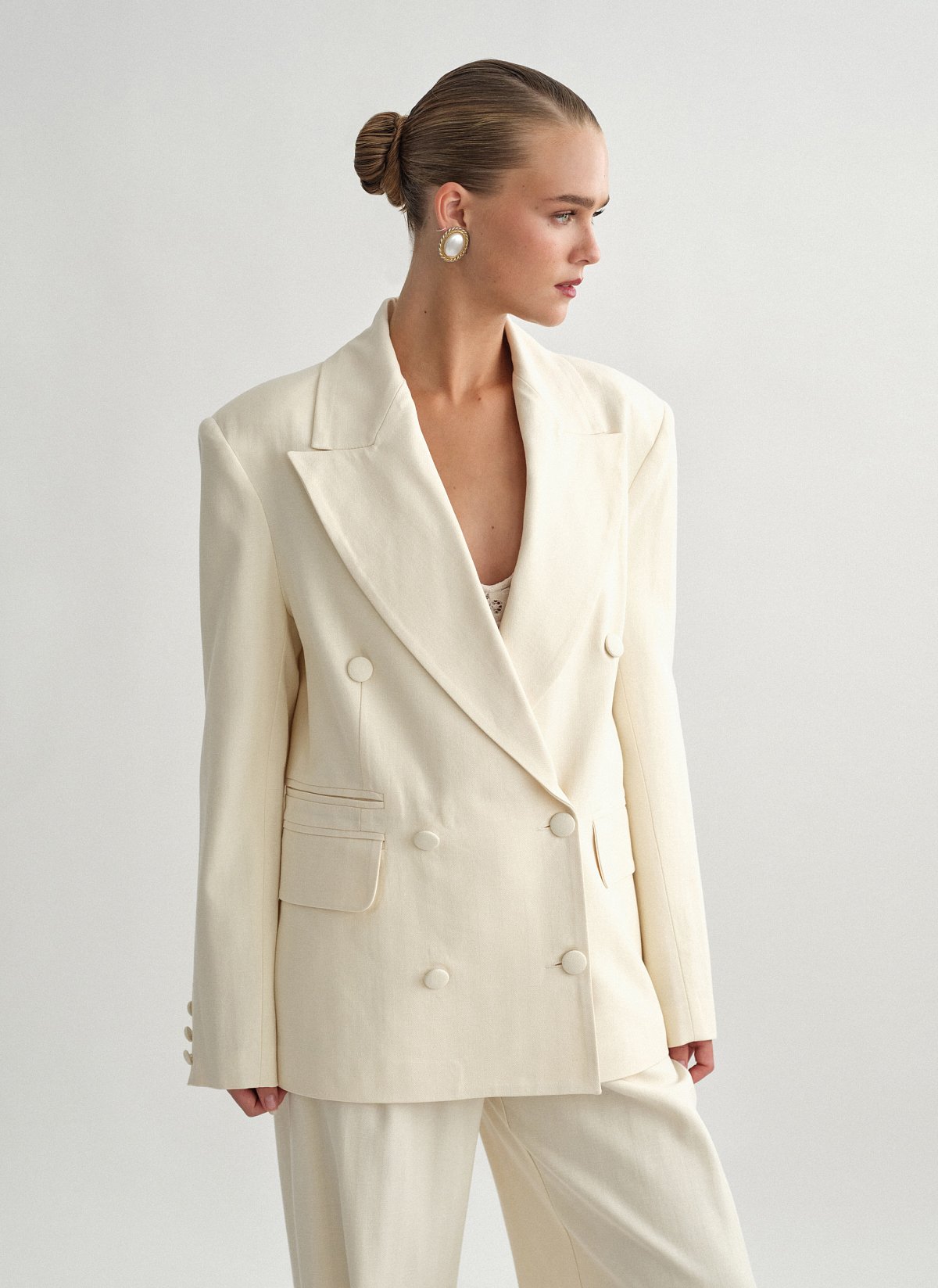 Oversized double-breasted blazer with stripes-6