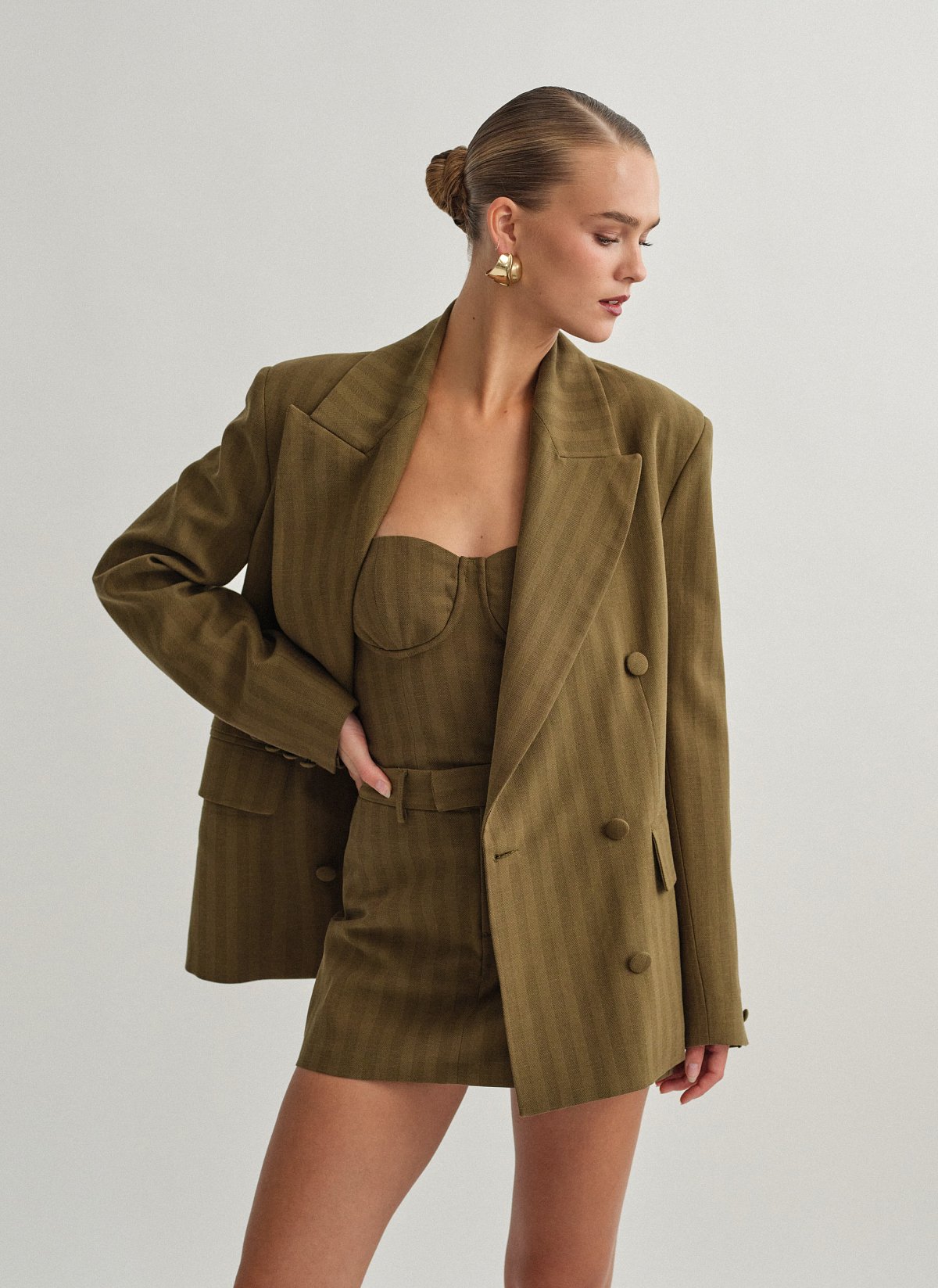 Oversized double-breasted blazer with stripes-26