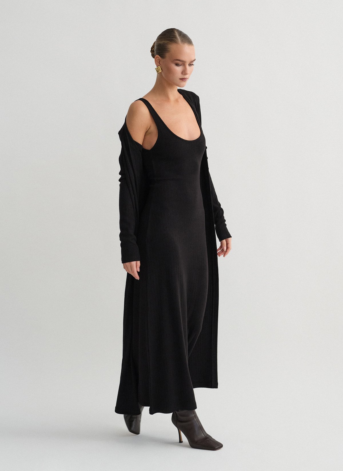 Αμάνικο πλεκτό μακρύ φόρεμα-3