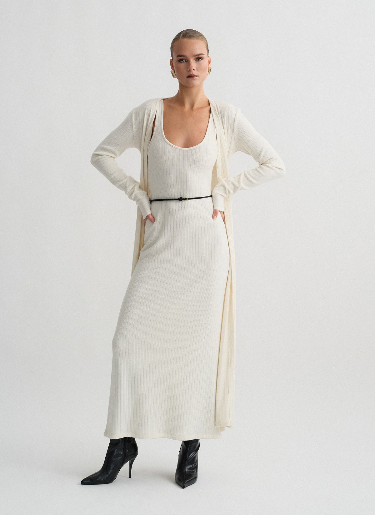 Αμάνικο πλεκτό μακρύ φόρεμα-0