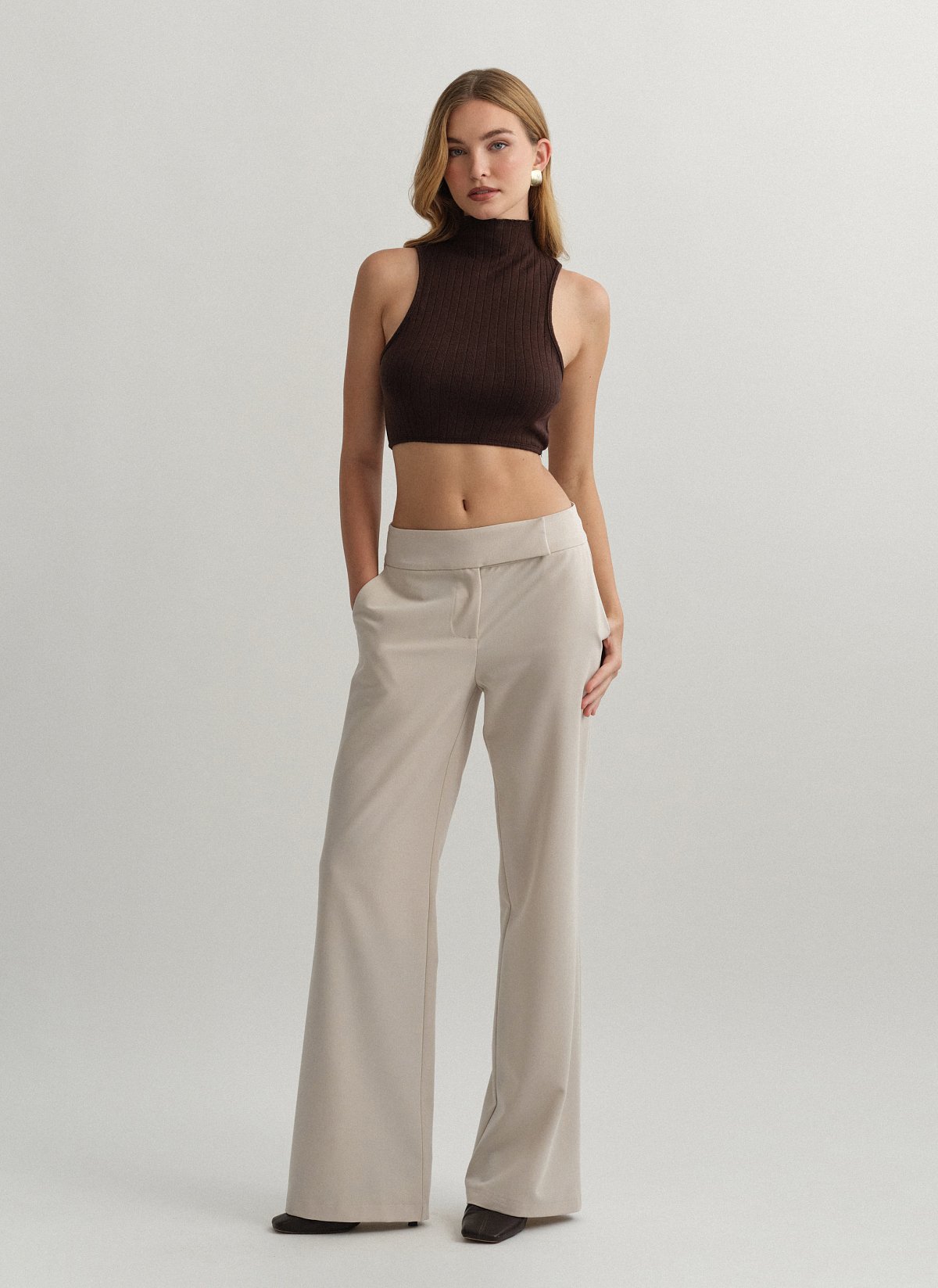 Mid-rise textured trousers-3