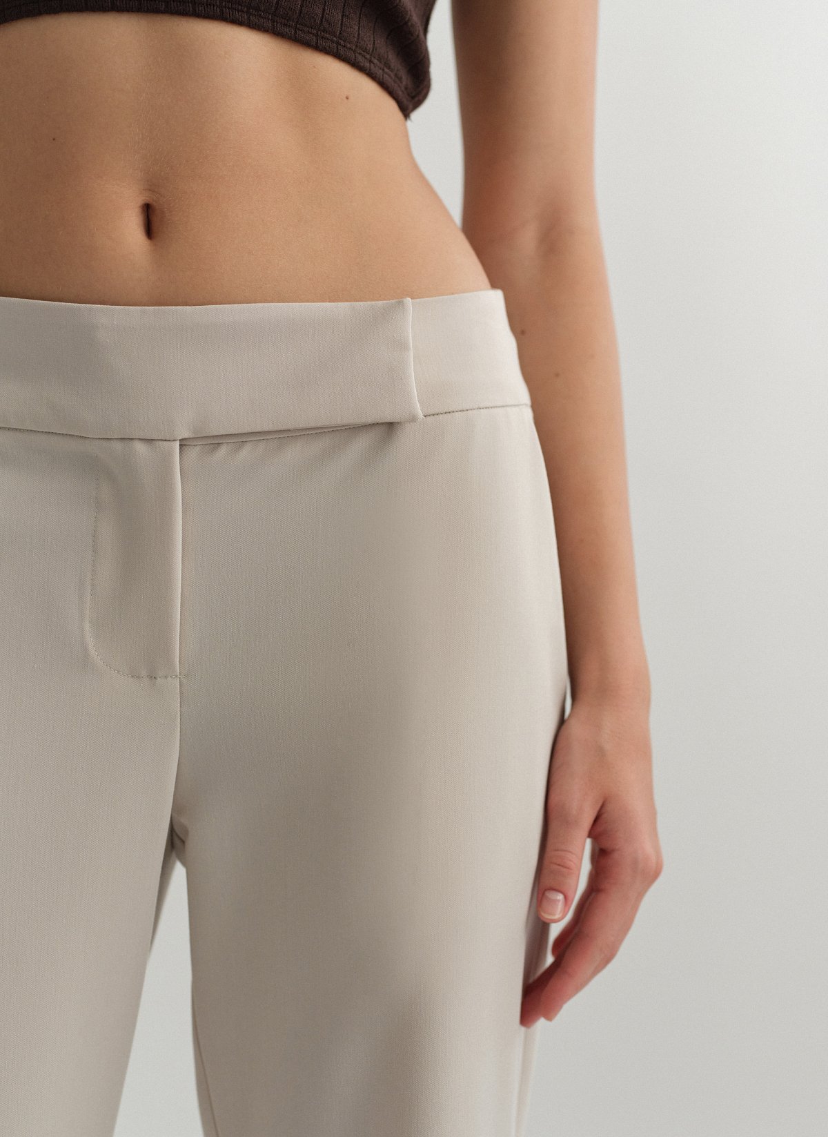 Mid-rise textured trousers-4