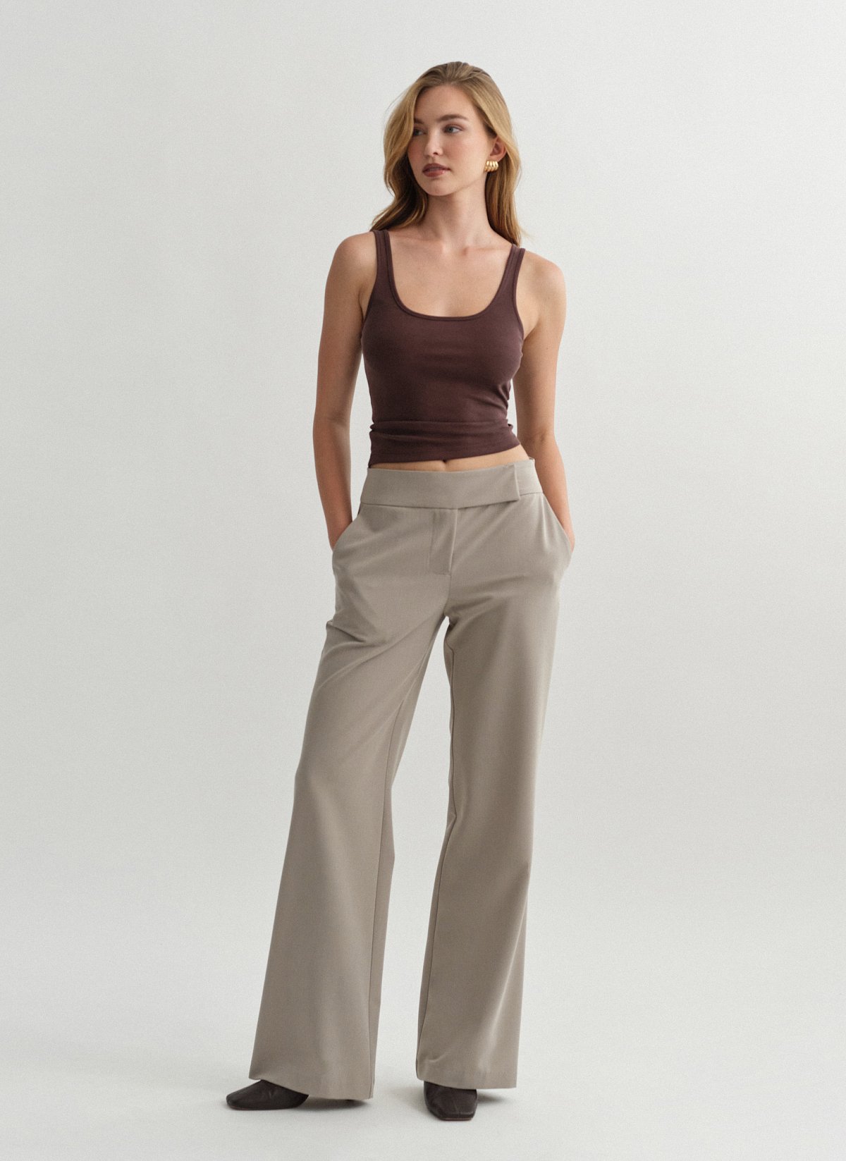 Mid-rise textured trousers-16