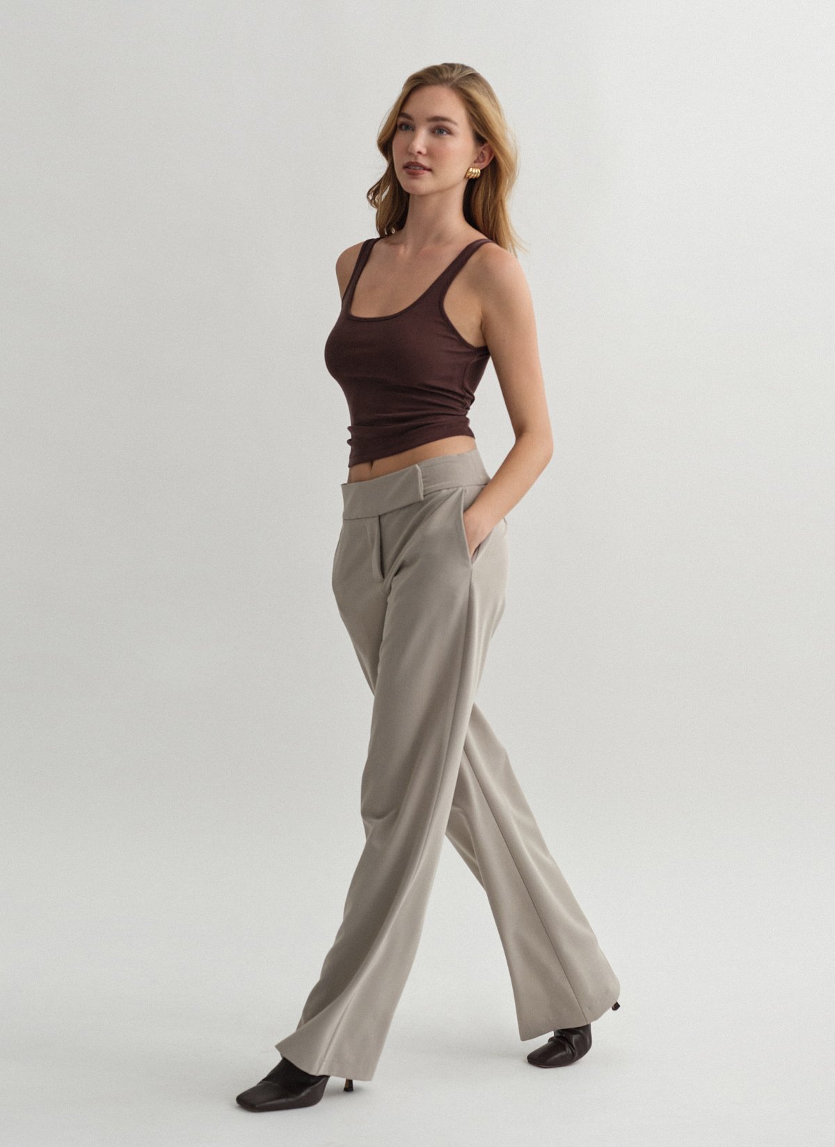 Mid-rise textured trousers-17