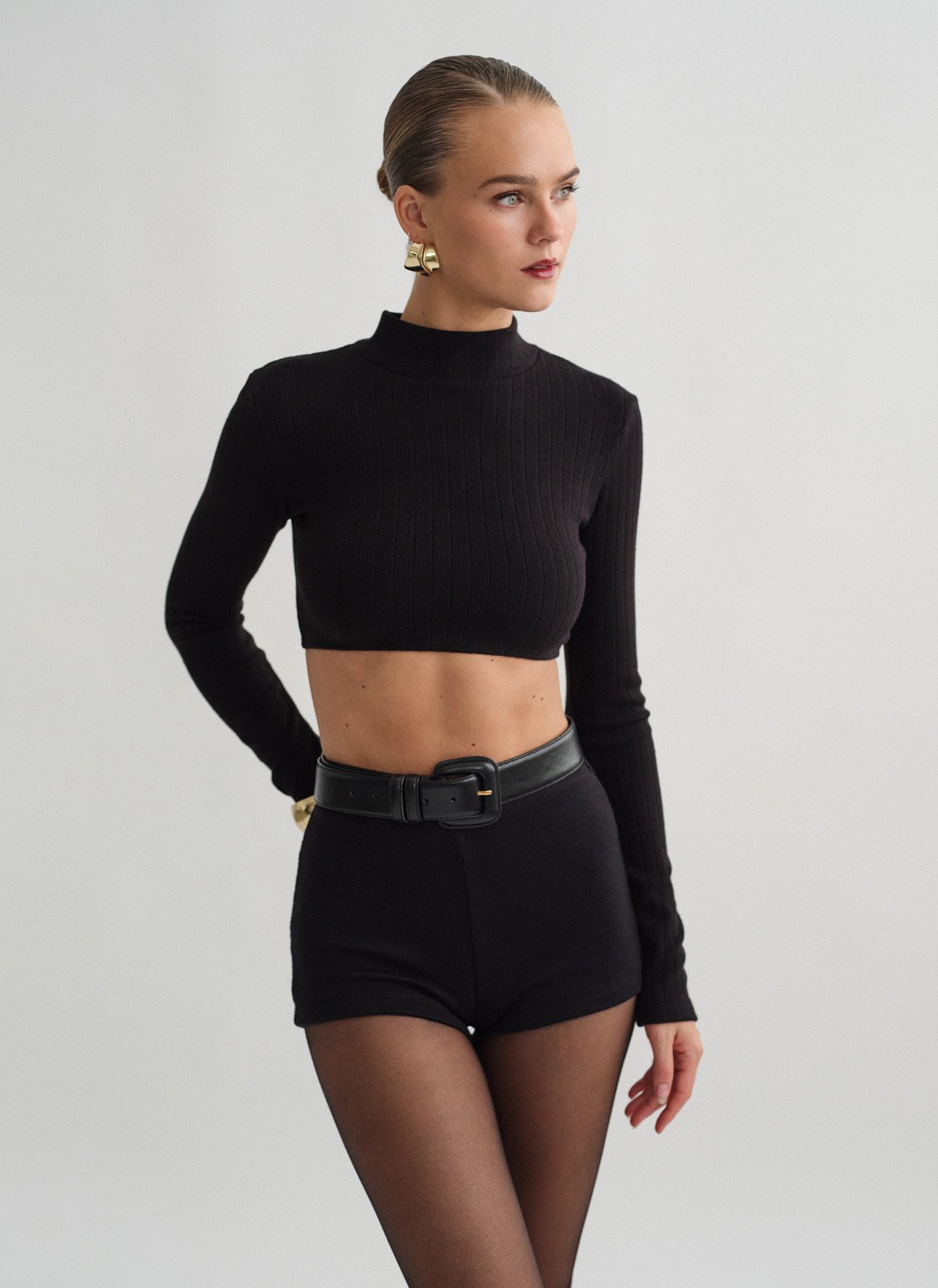 Ribbed knit turtleneck crop top-7