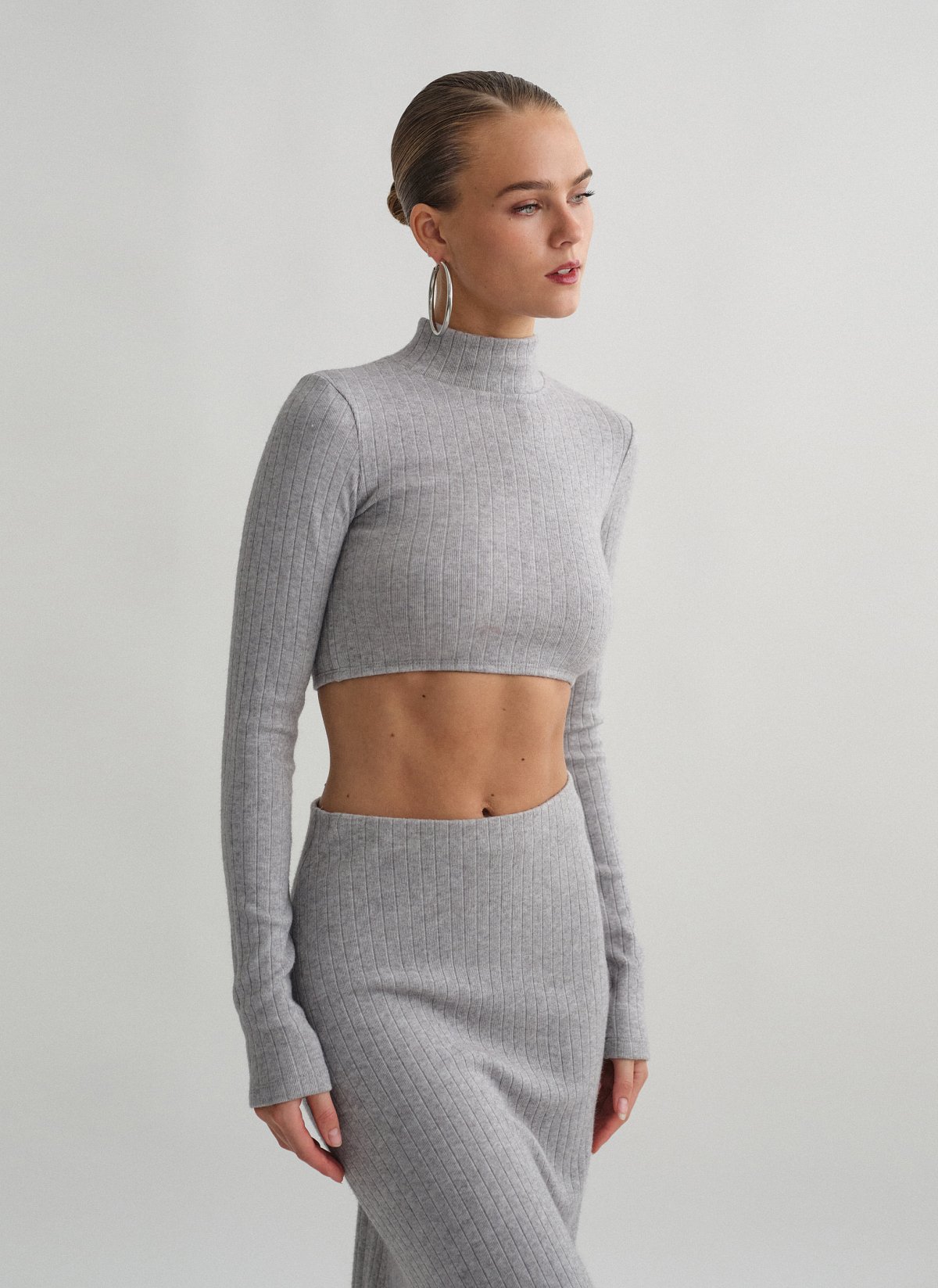 Ribbed knit turtleneck crop top-9