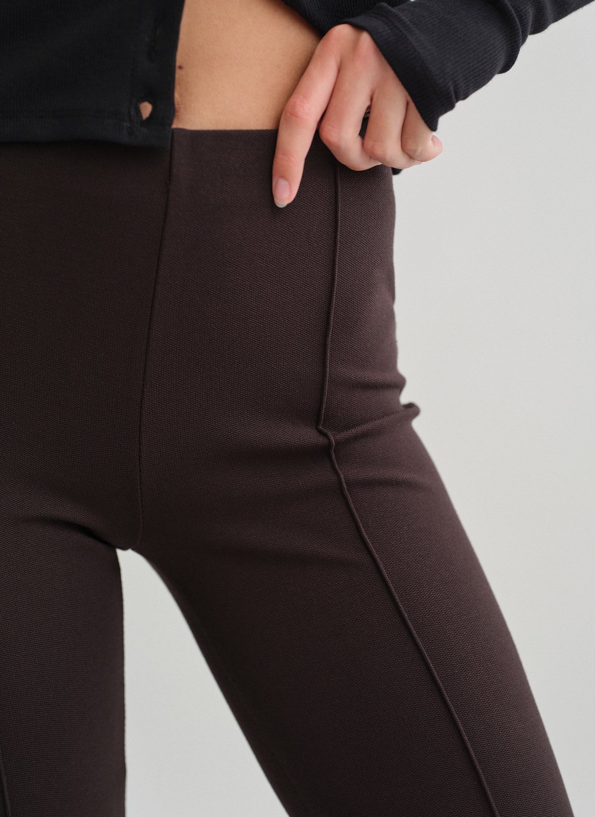 Capri trousers with slit-14