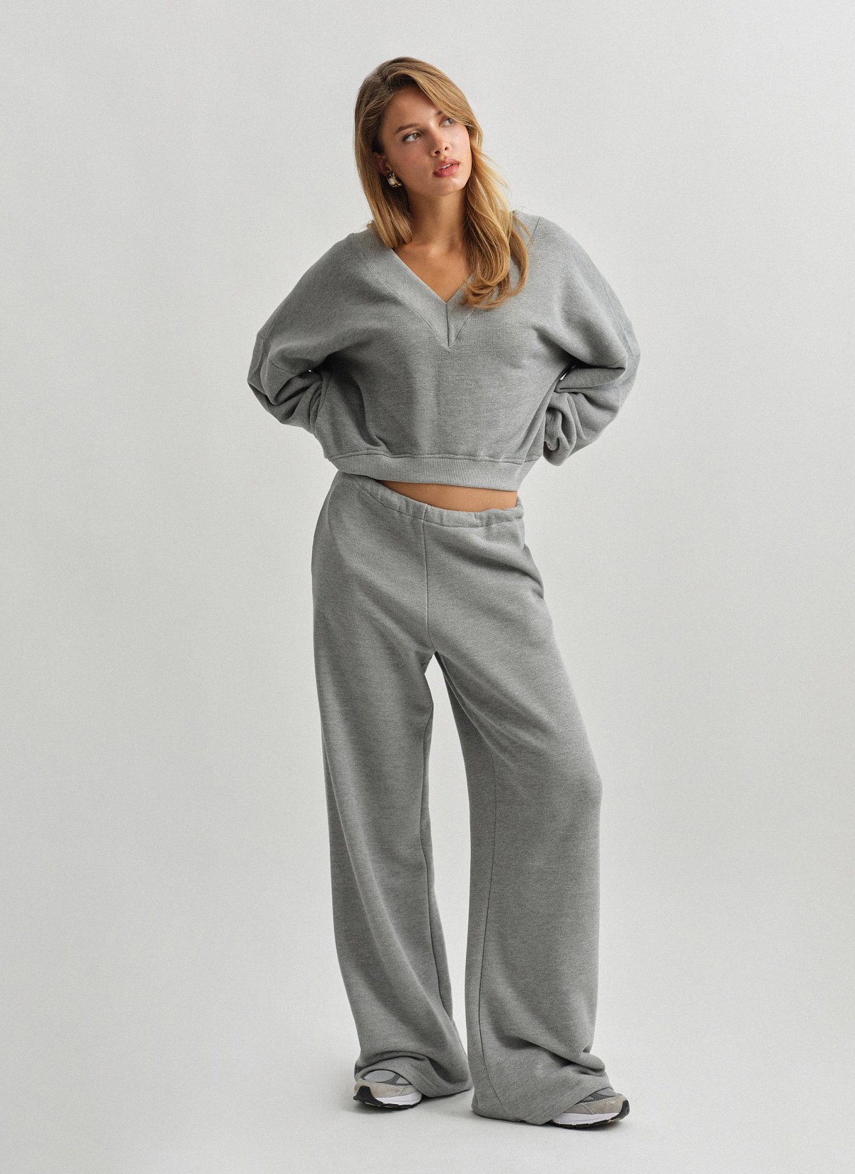 Γυναικείο ελαστικό παντελόνι φόρμας με κορδόνι στη μέση